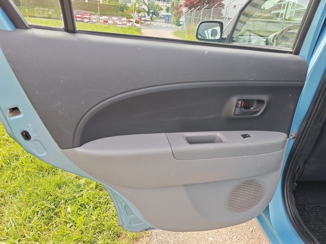 DAIHATSU Sirion 1.3 S eco-4WD Automatic-image-19