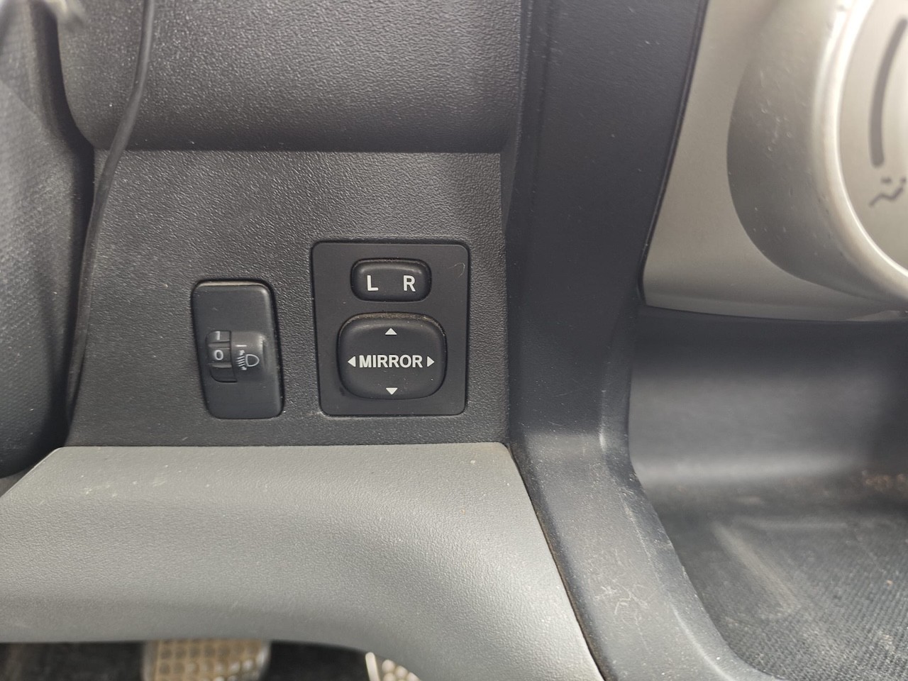 DAIHATSU Sirion 1.3 S eco-4WD Automatic-image-17