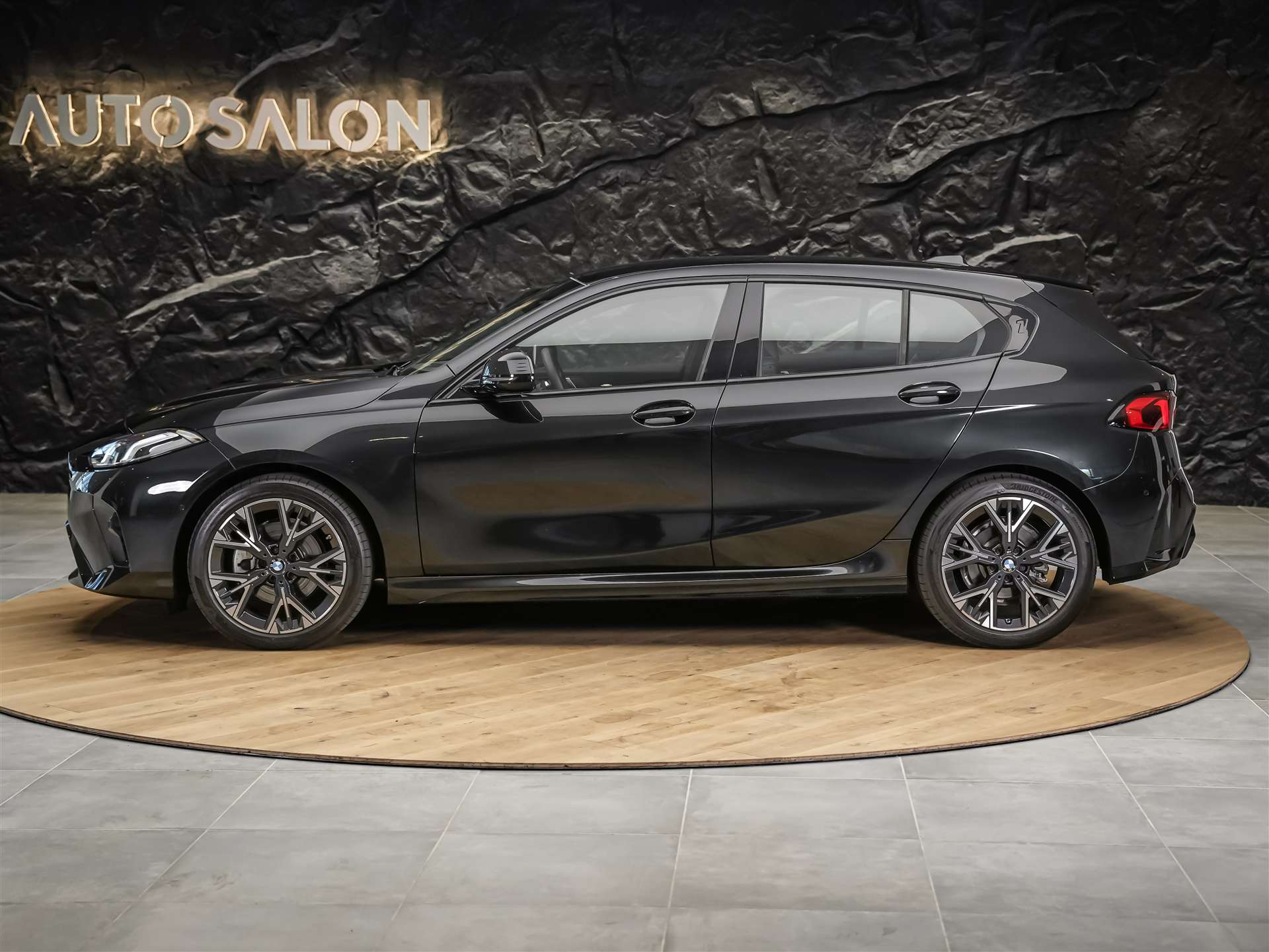 BMW 120 M Sport Steptronic *NEUES MODEL*Abstandsregler*Sitzheizung*-showroom-element-2