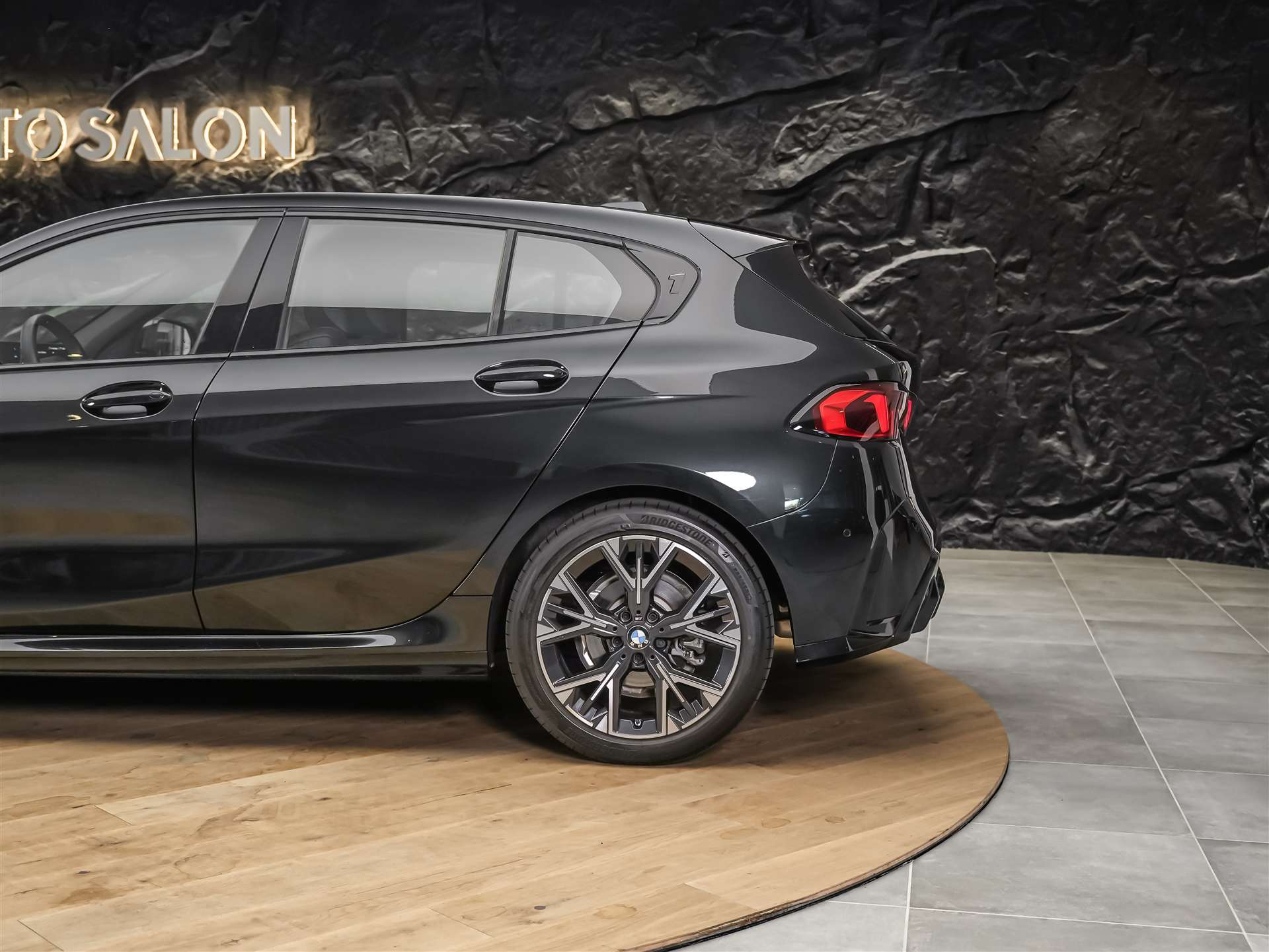 BMW 120 M Sport Steptronic *NEUES MODEL*Abstandsregler*Sitzheizung*-image-15