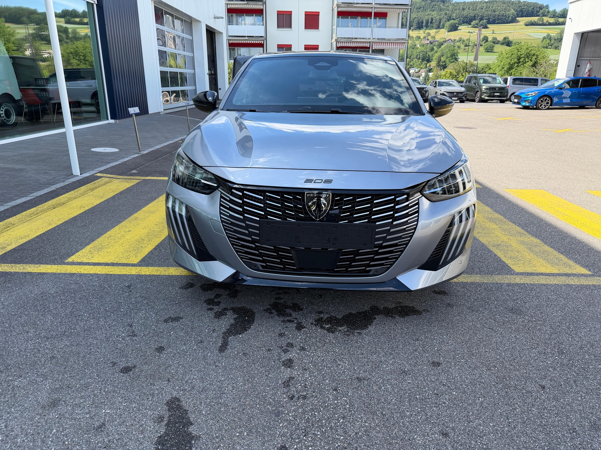 PEUGEOT 208 1.2 Hybrid 145 GT-image-6