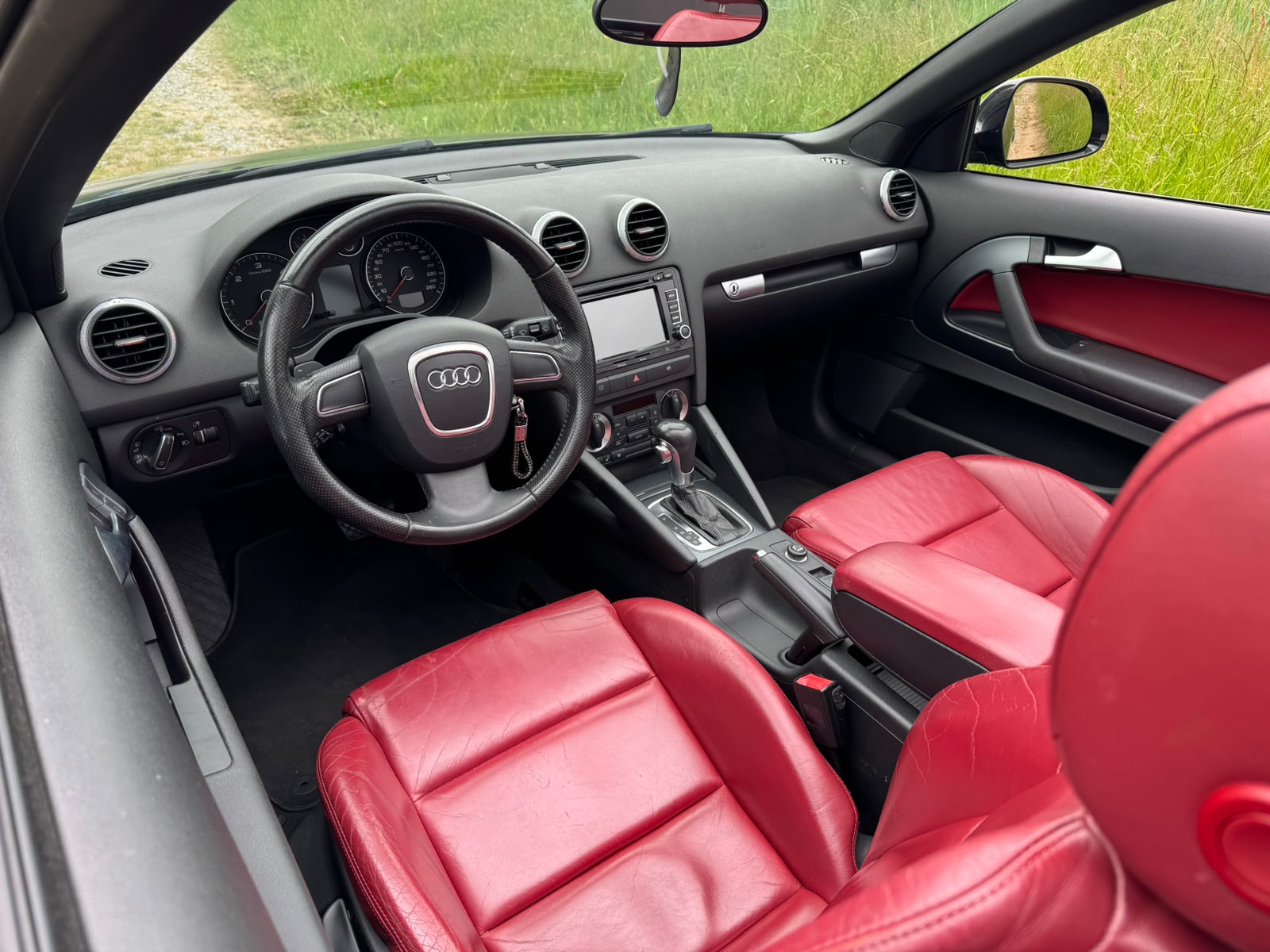 AUDI A3 Cabriolet 2.0 TDI Ambition S-tronic-image-6