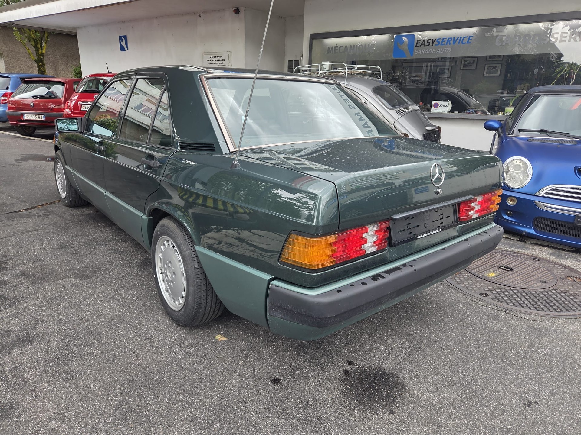 MERCEDES-BENZ 190 E 2.6-image-1