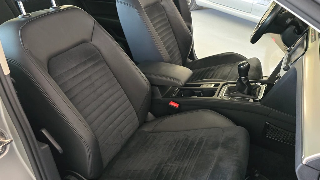 VW Passat 2.0 TDI R-Line 4Motion-image-8