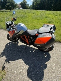 KTM 1290 Super Duke GT-image-5