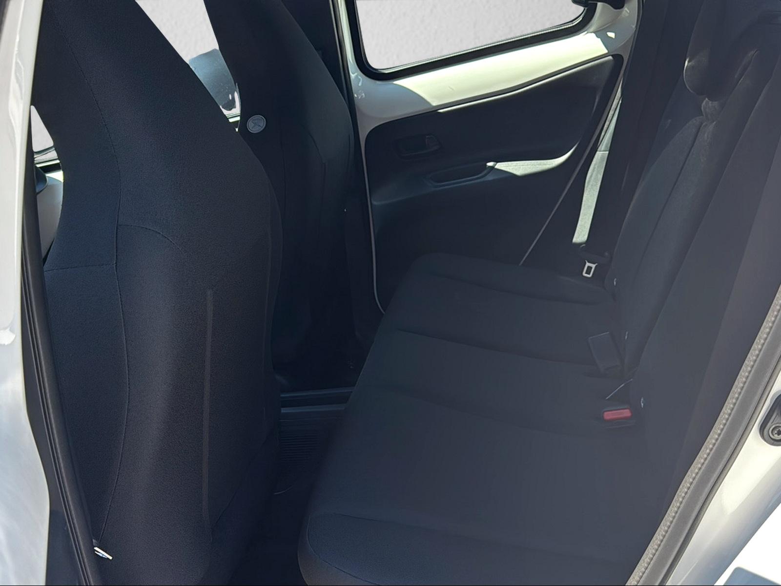 TOYOTA Aygo X 1.5 VVT-i HSD Comfort-image-6
