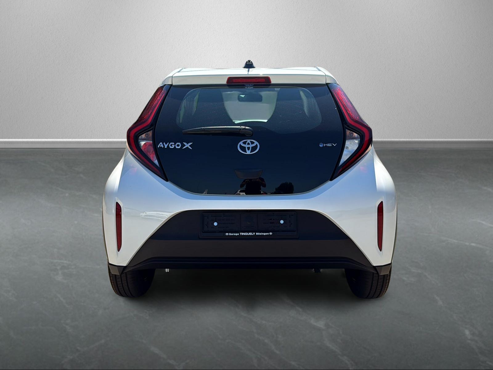 TOYOTA Aygo X 1.5 VVT-i HSD Comfort-image-4