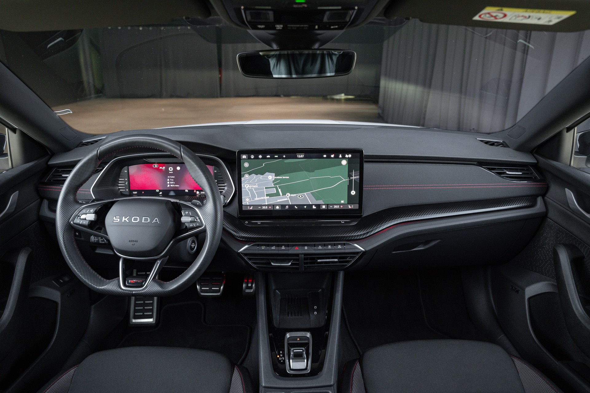 SKODA Octavia Combi 2.0 TSI DSG RS-image-14