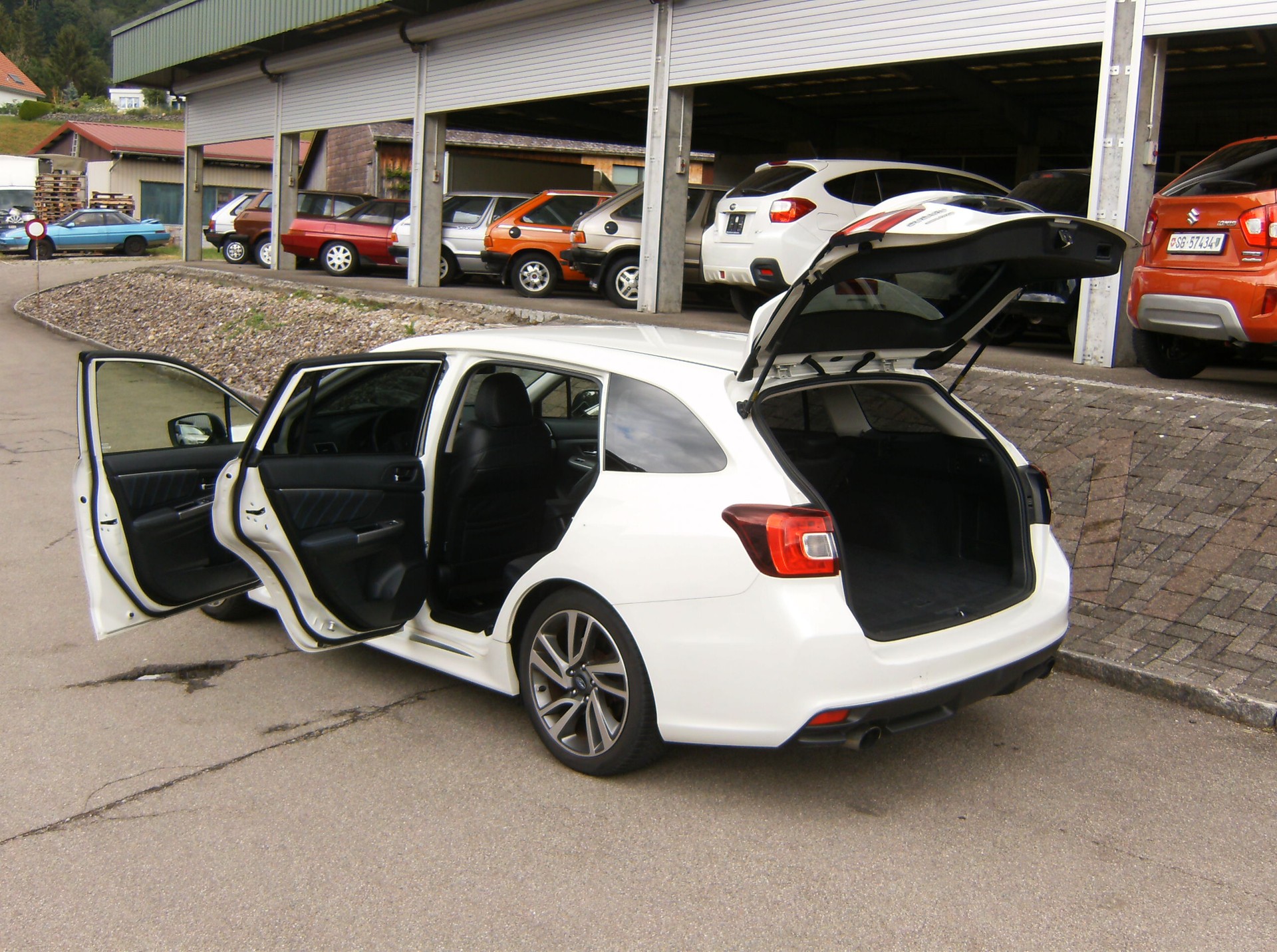SUBARU Levorg 1.6DIT Swiss S AWD Lineartronic-image-4