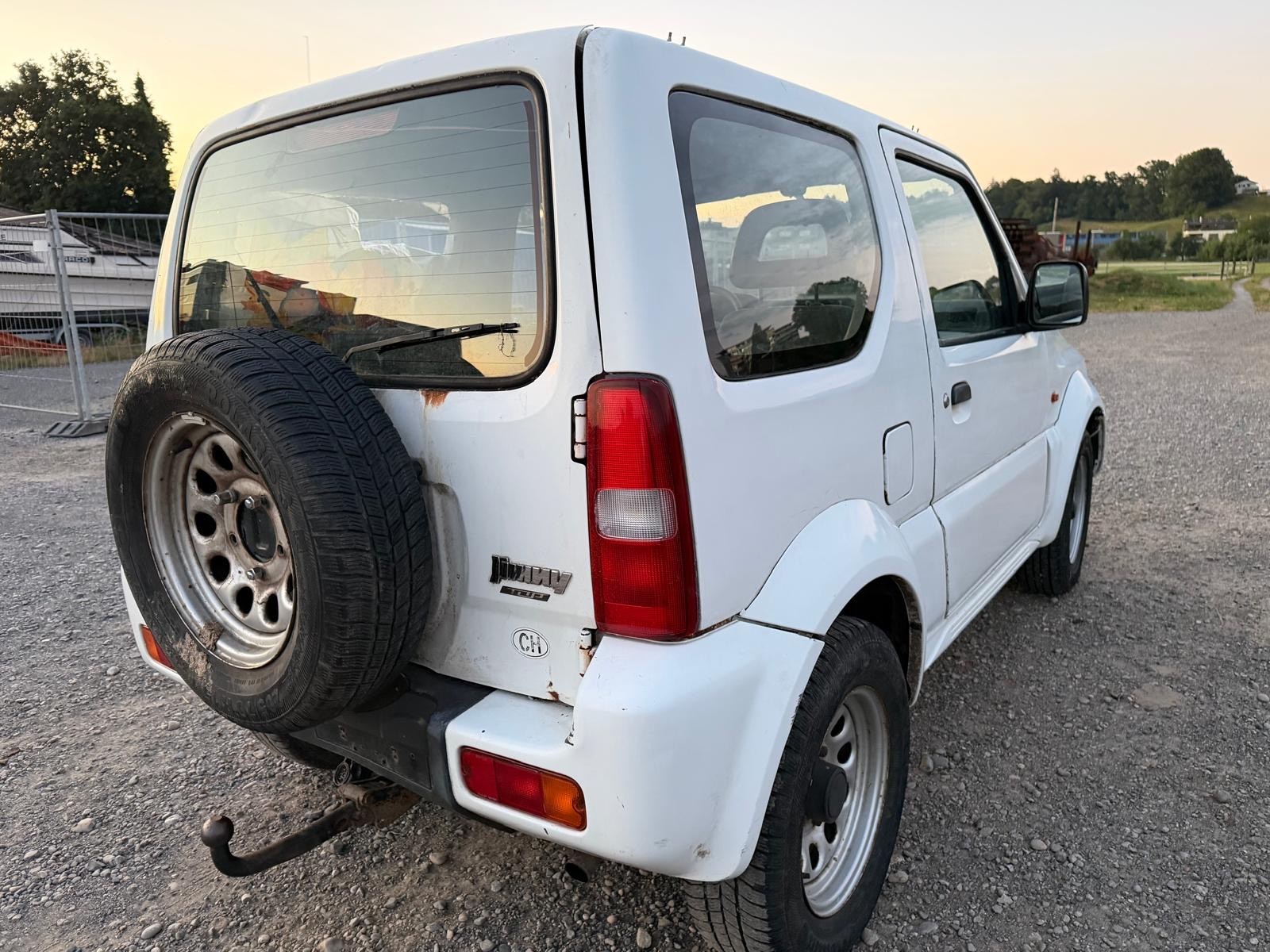SUZUKI Jimny 1.3 16V JLX-image-5