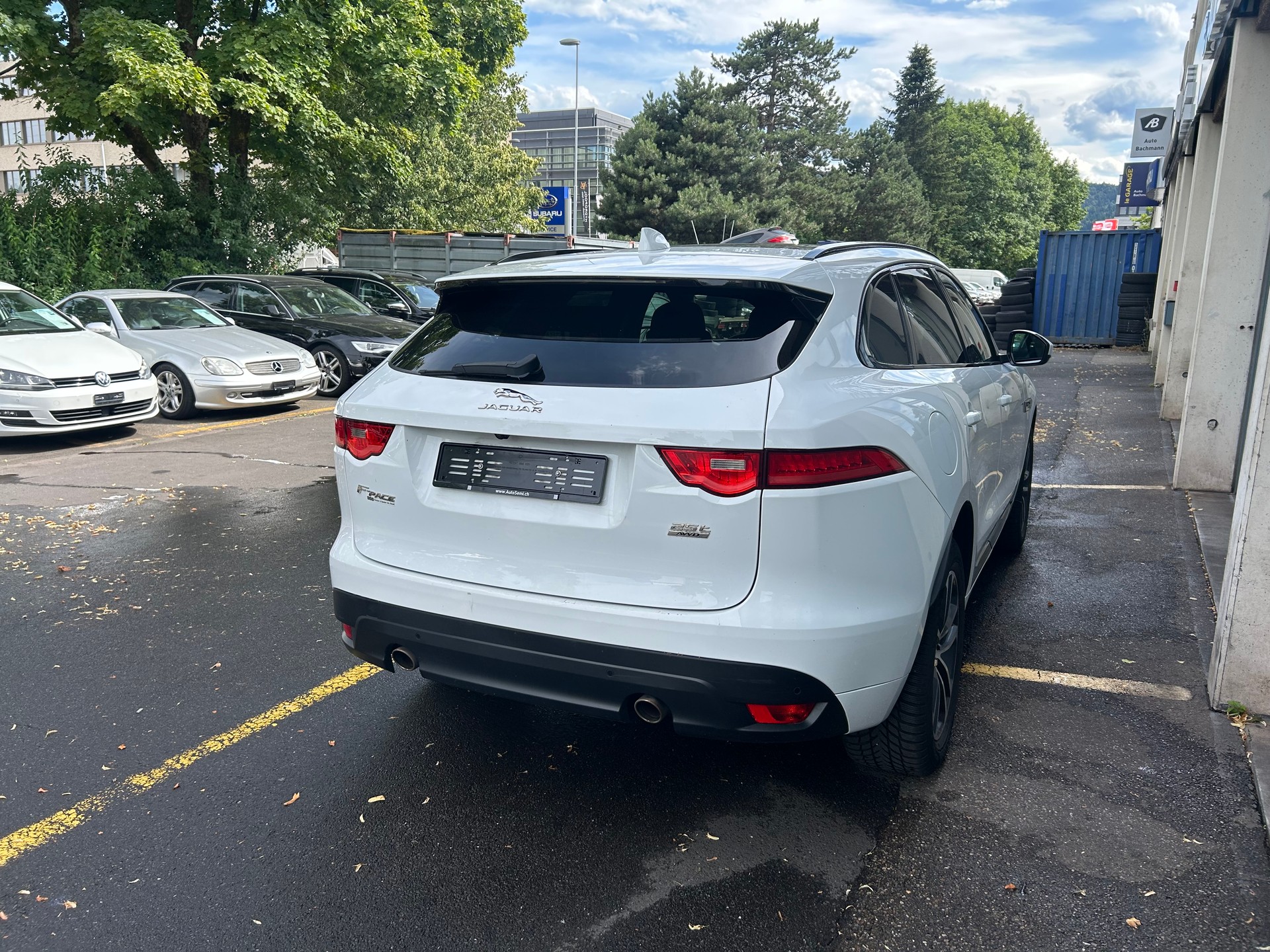 JAGUAR F-Pace 25t 2.0 R-Sport AWD Automatik-showroom-element-2