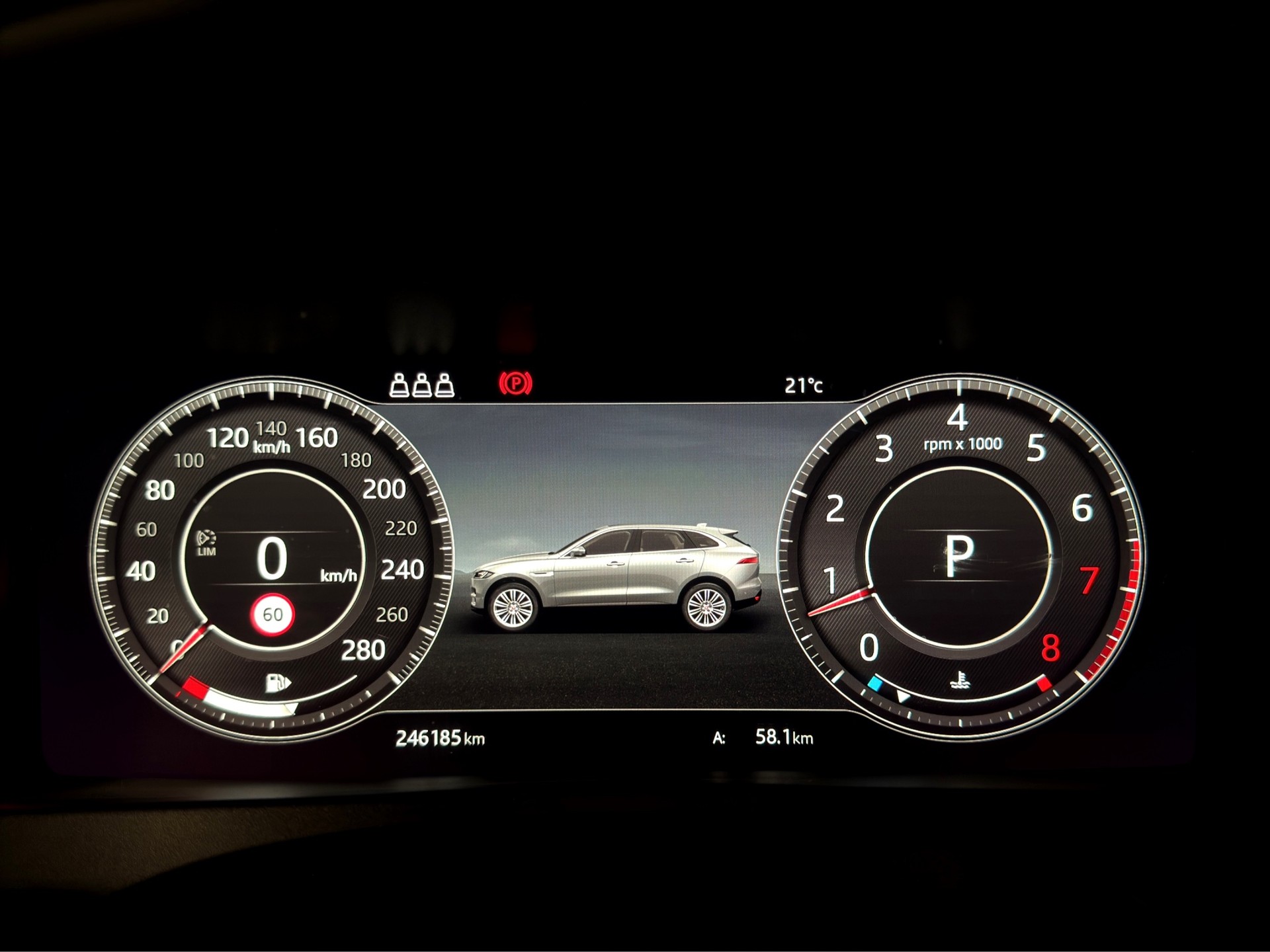 JAGUAR F-Pace 25t 2.0 R-Sport AWD Automatik-image-15