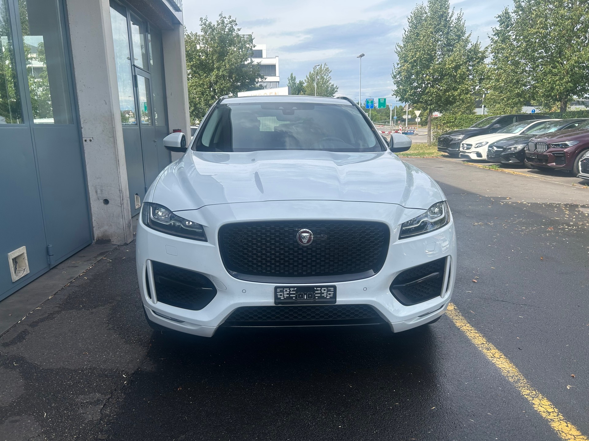 JAGUAR F-Pace 25t 2.0 R-Sport AWD Automatik-showroom-element-1