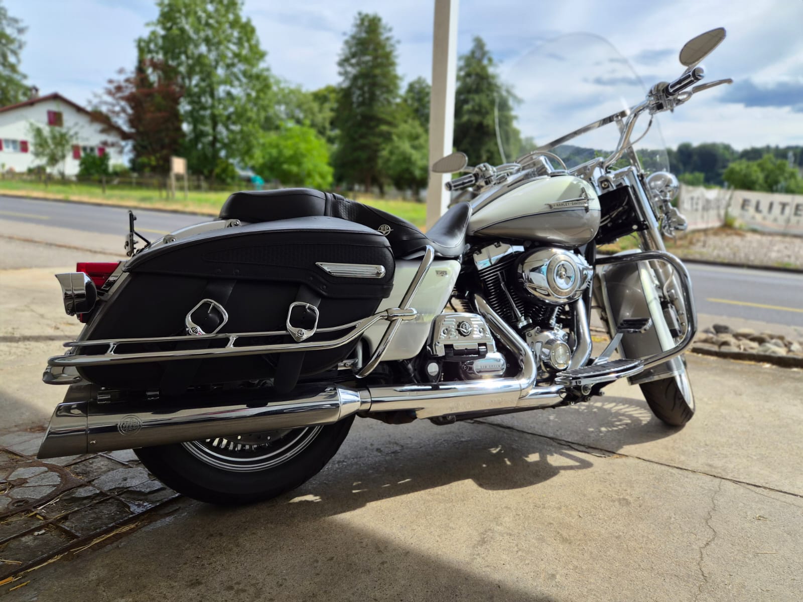 HARLEY-DAVIDSON FLHRC Road King Classic ABS-image-3