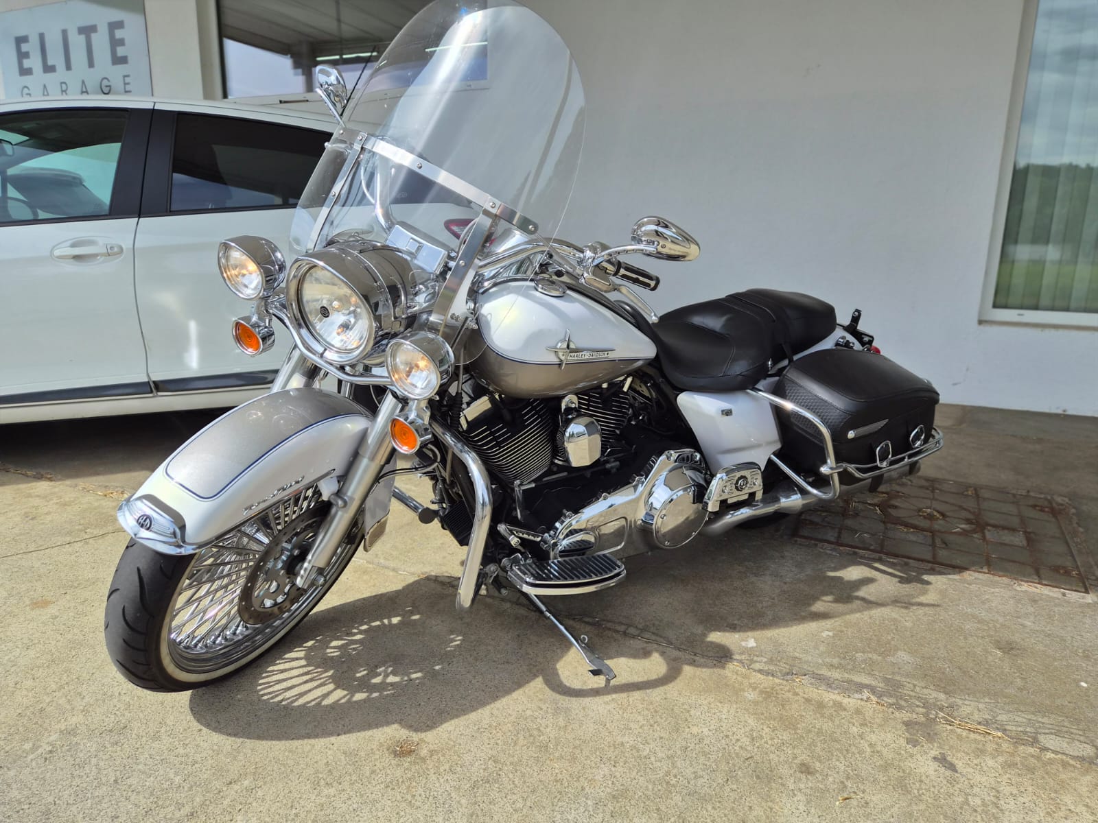 HARLEY-DAVIDSON FLHRC Road King Classic ABS-image-1