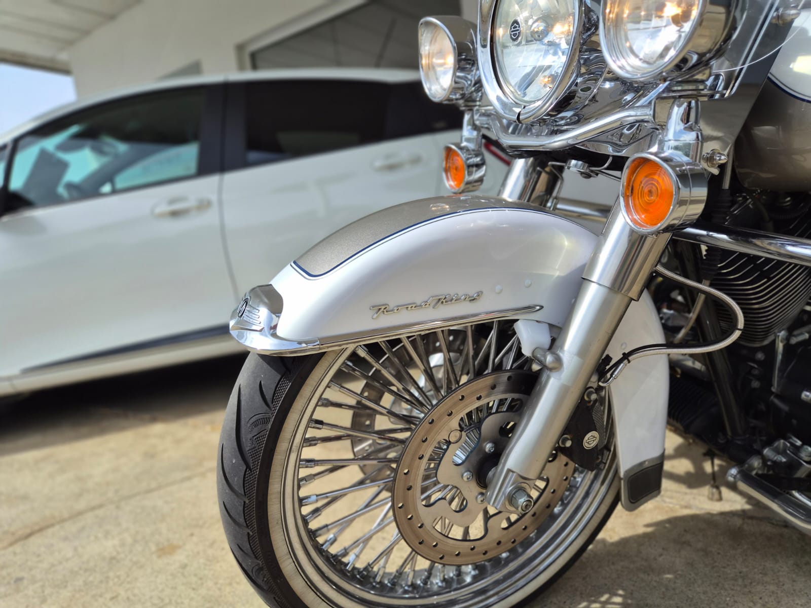 HARLEY-DAVIDSON FLHRC Road King Classic ABS-image-10