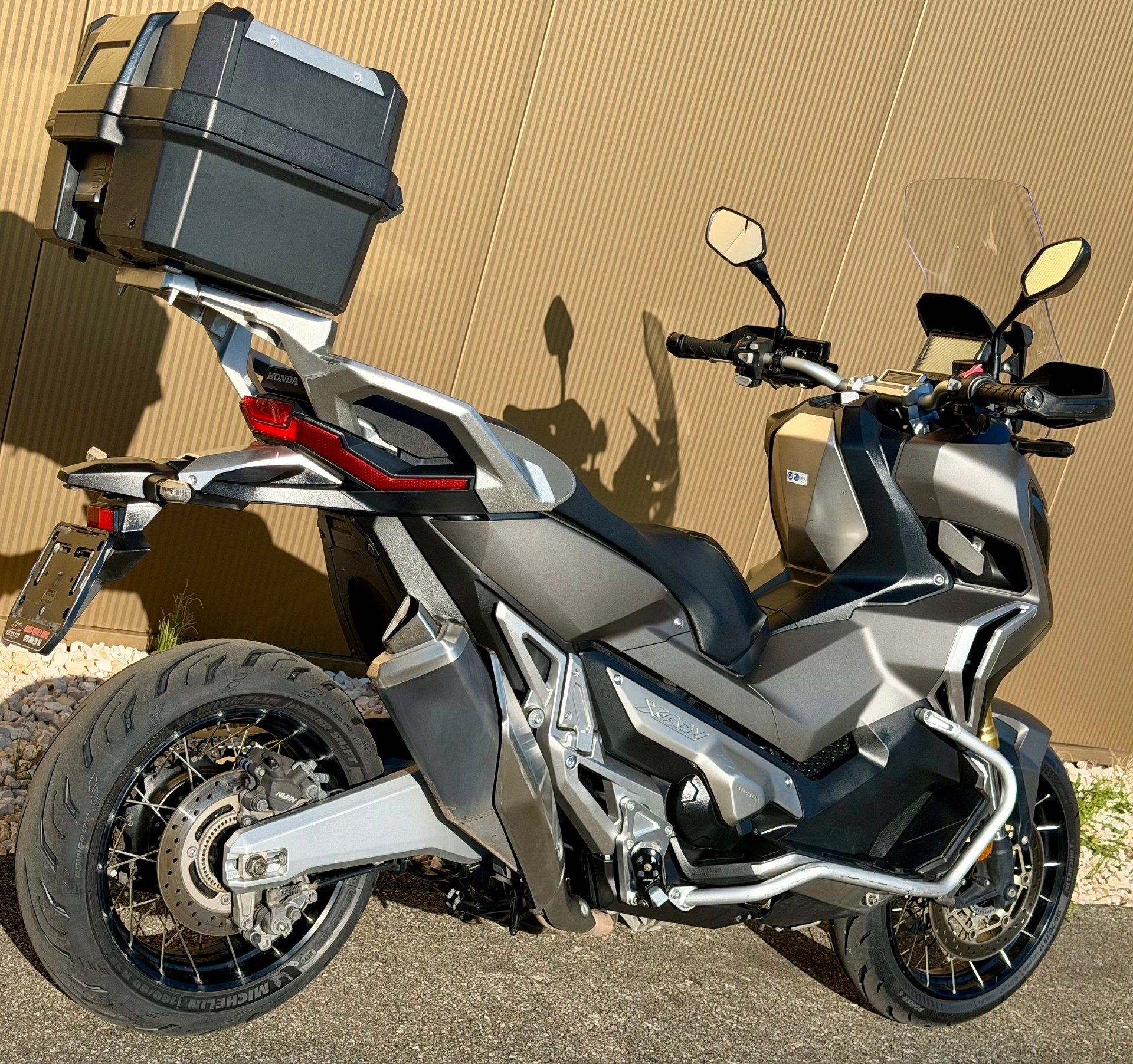 HONDA X-ADV 750 ABS-image-4