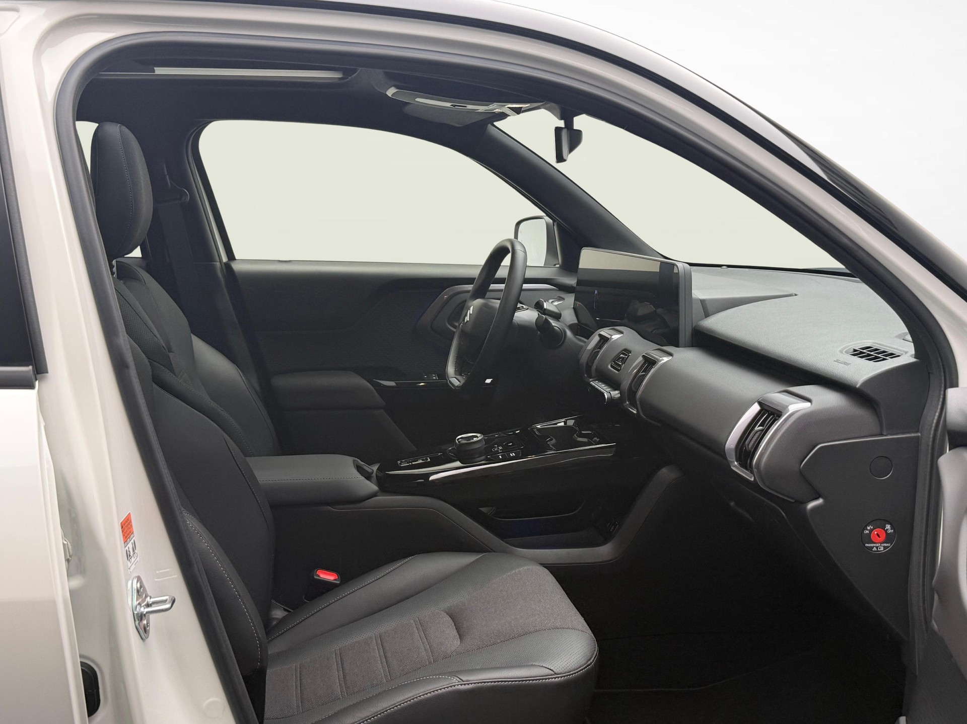 SUZUKI e Vitara Compact Top 4x4-image-9