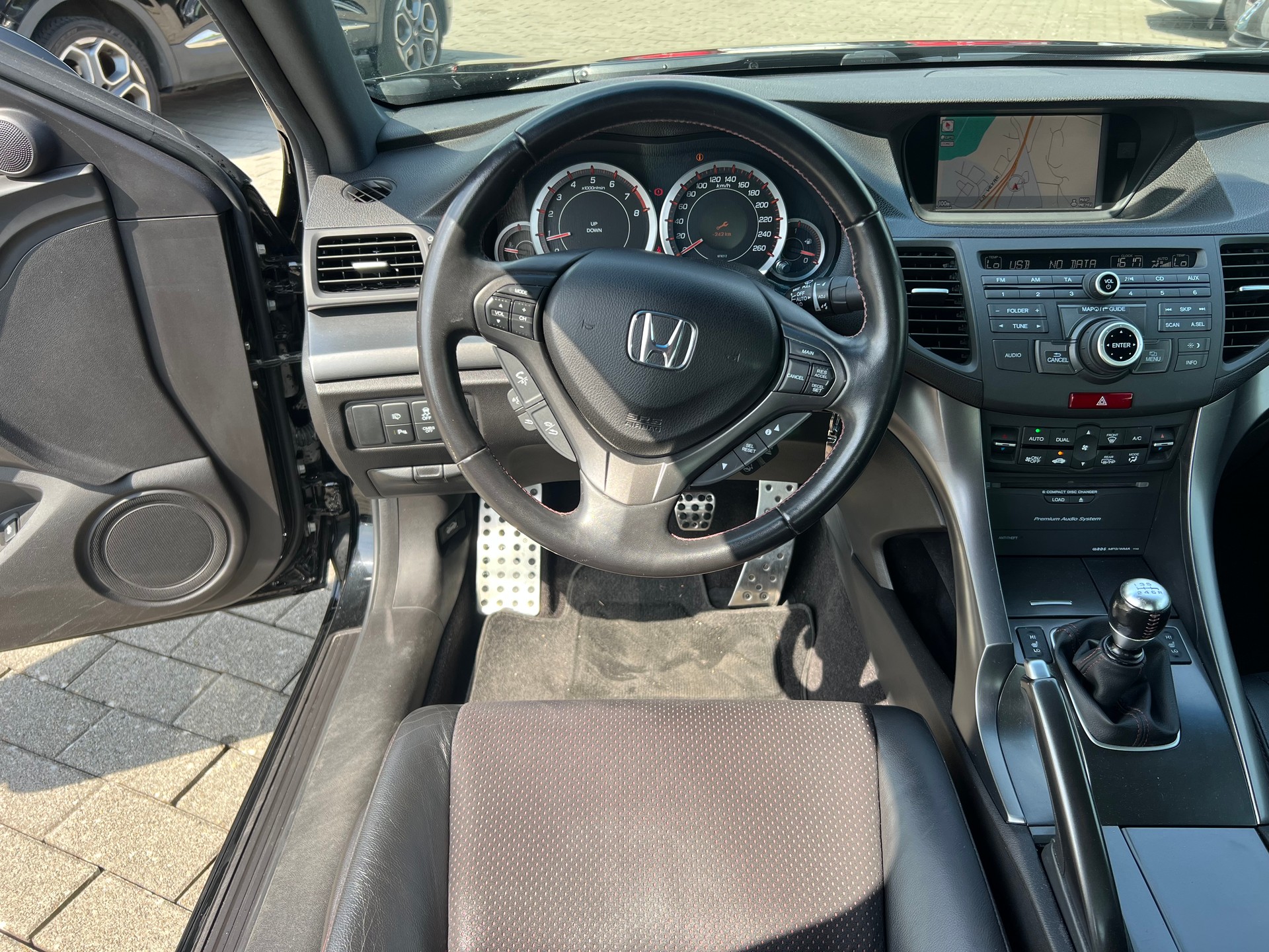 HONDA Accord 2.4i 16V Type-S Advanced Safety Edition A-image-11