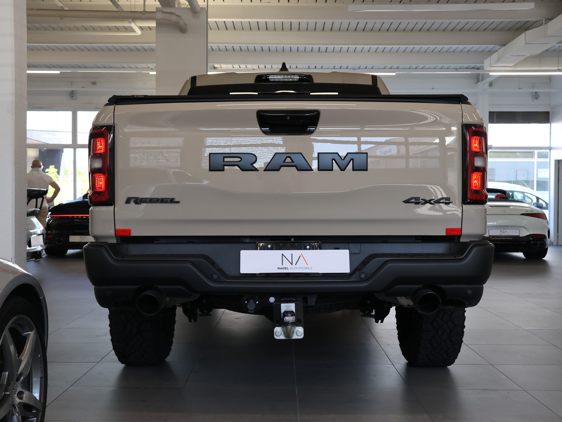 DODGE Dodge Ram 1500 *Panoramadach* *Harman Kardon* *360 Kamera*-image-4