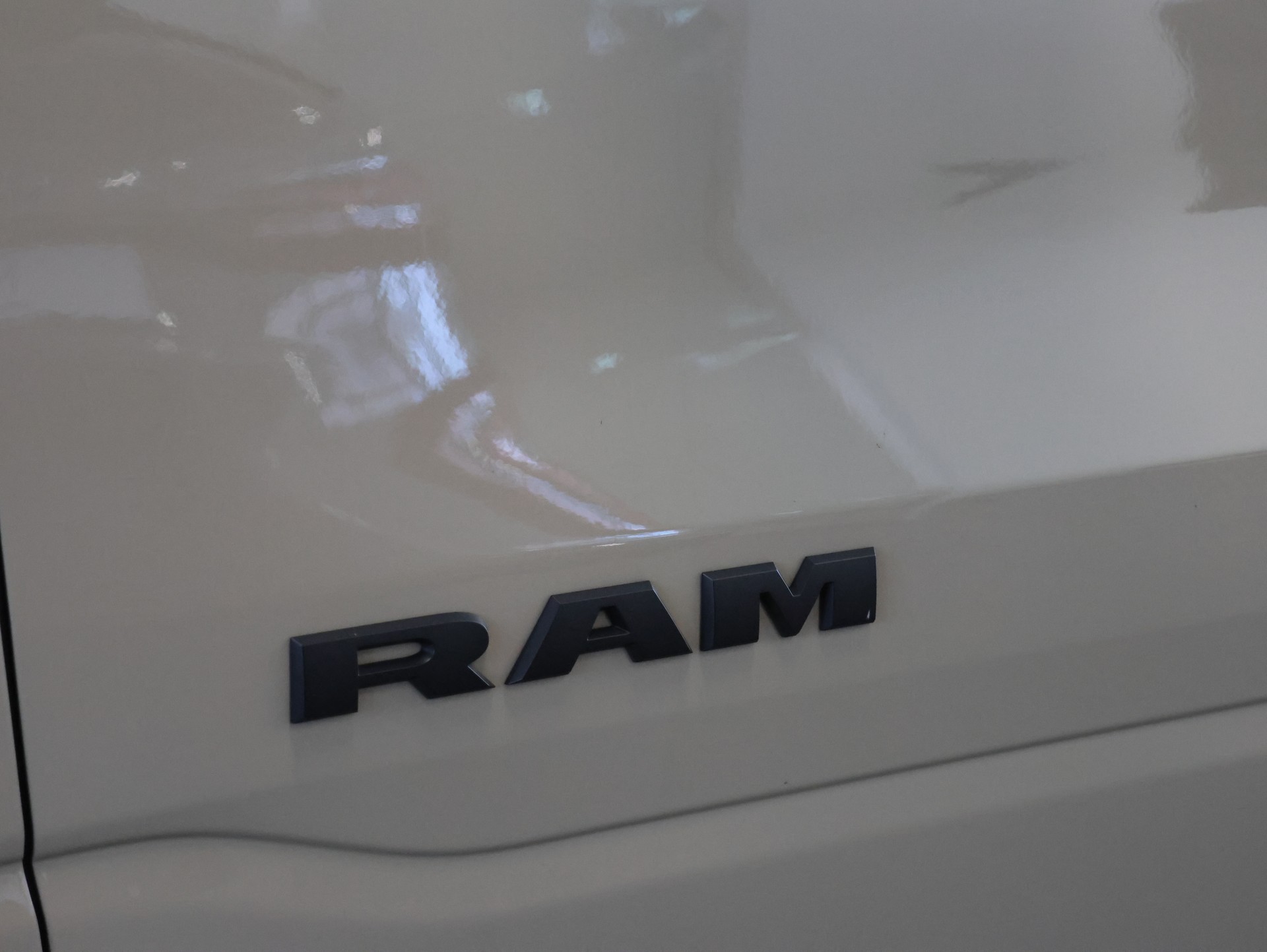 DODGE Dodge Ram 1500 *Panoramadach* *Harman Kardon* *360 Kamera*-image-9