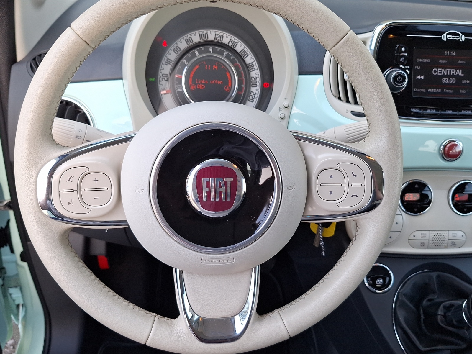 FIAT 500 C 0.9 T TwinAir Pop Star-image-12