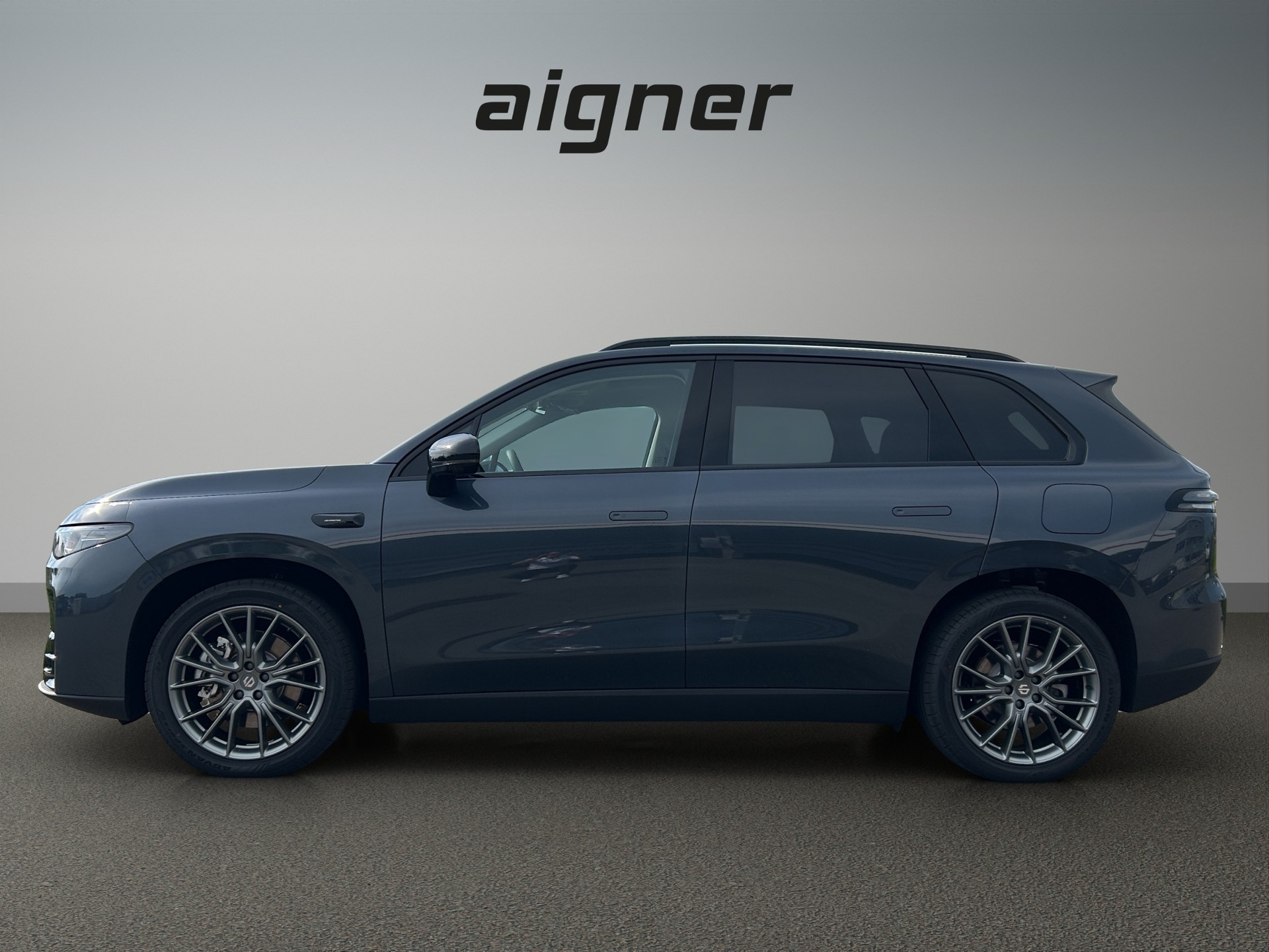 LEAPMOTOR C10 EV AWD-showroom-element-1