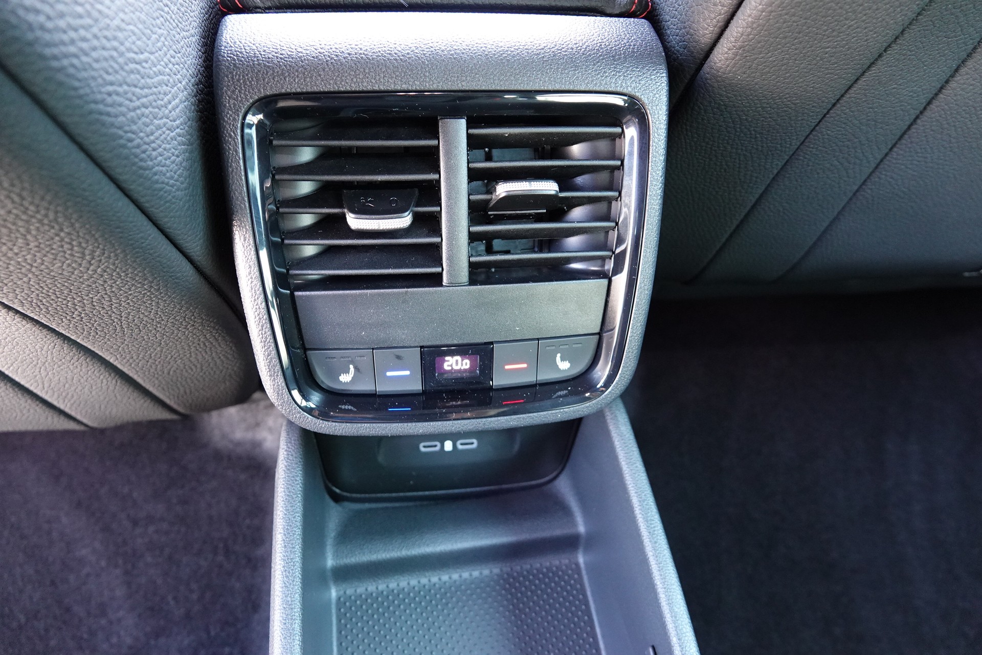 SKODA Octavia Combi 2.0 TSI RS 30 Years Edition DSG-image-18