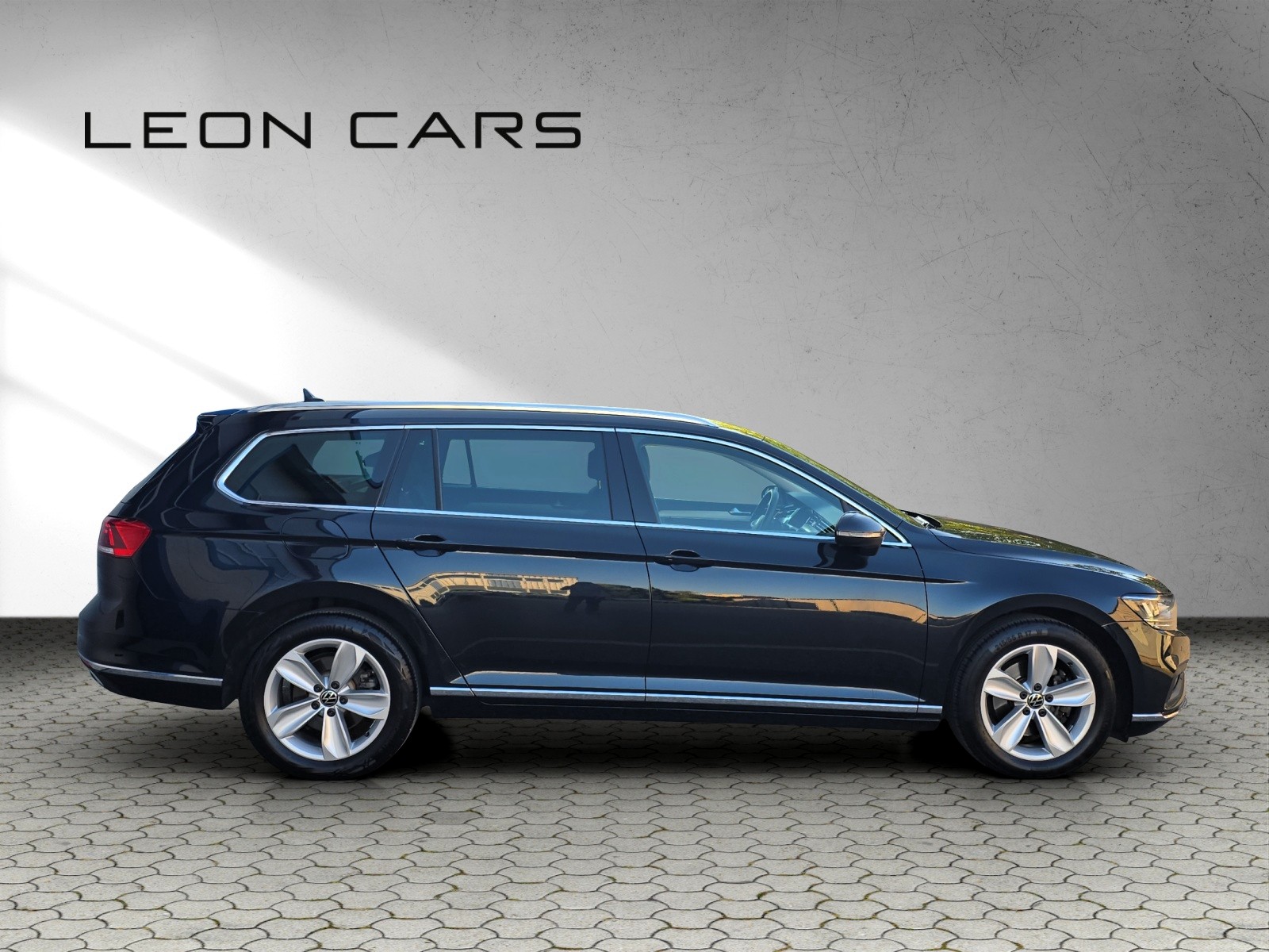VW Passat 2.0 TDI BMT Elegance 4Motion DSG-showroom-element-3