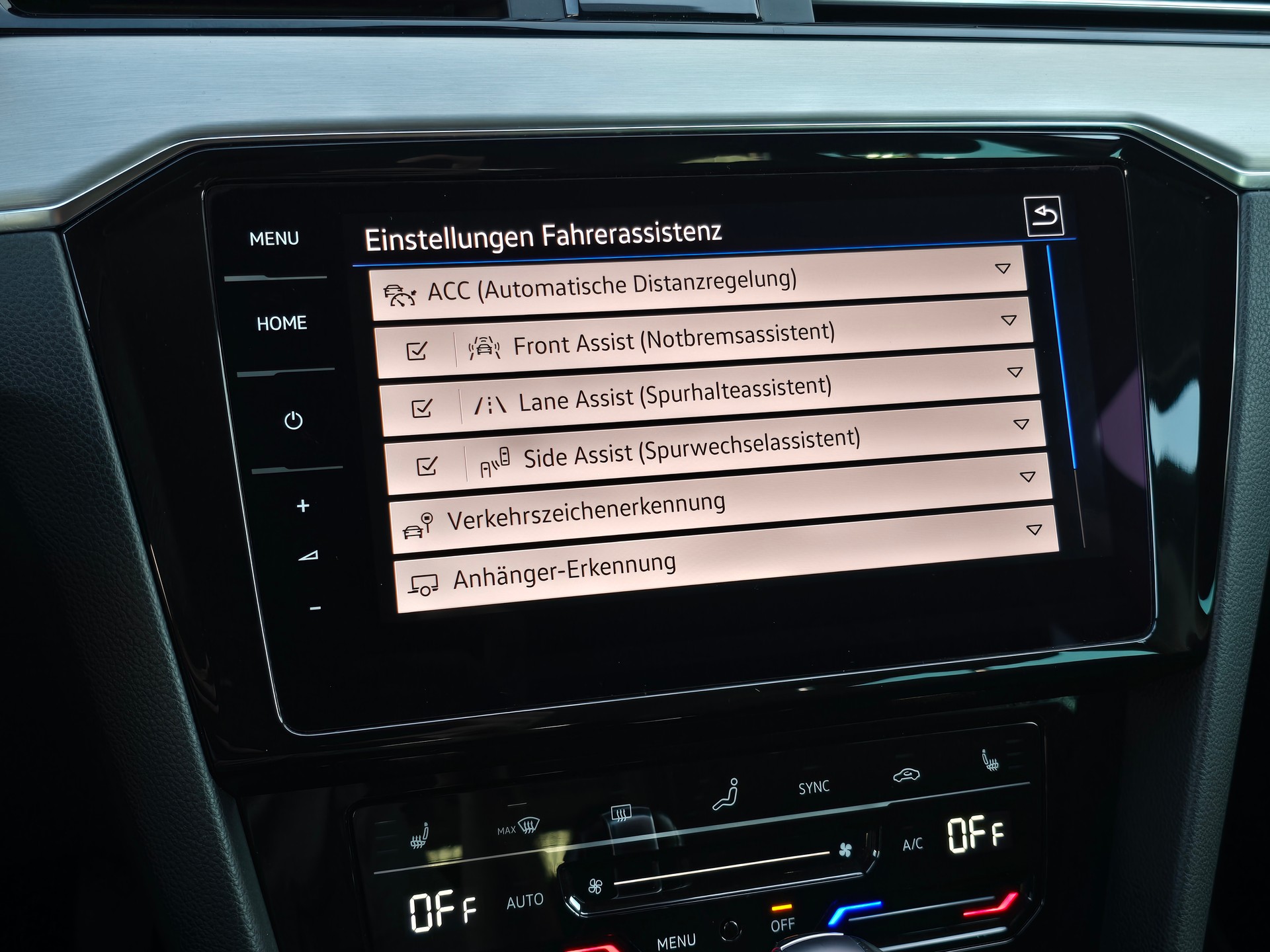 VW Passat 2.0 TDI BMT Elegance 4Motion DSG-image-25