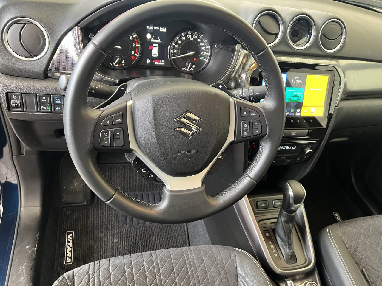 SUZUKI Vitara 1.5 AGS 4x4 Mild-Hybrid GLX Pano-image-13