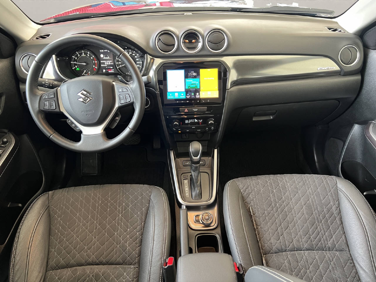 SUZUKI Vitara 1.5 AGS 4x4 Mild-Hybrid GLX Pano-image-12