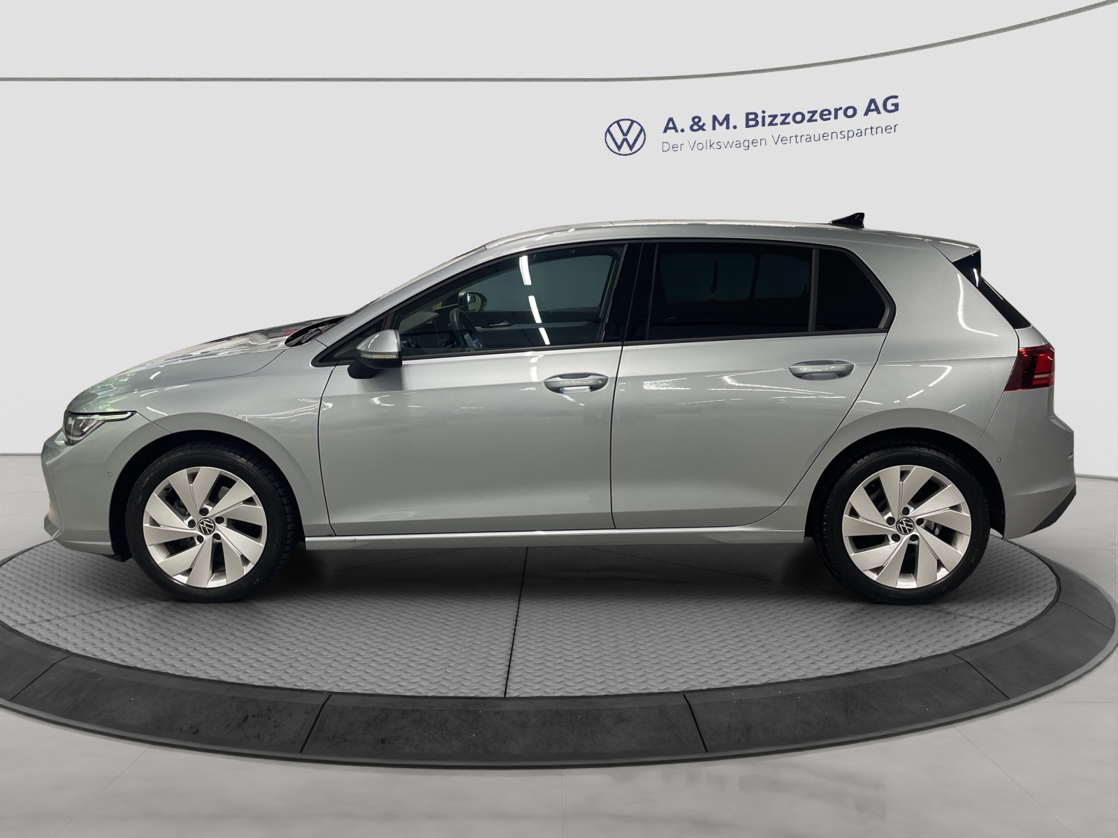 VW Golf 1.5 e TSI mHEV United DSG-showroom-element-1