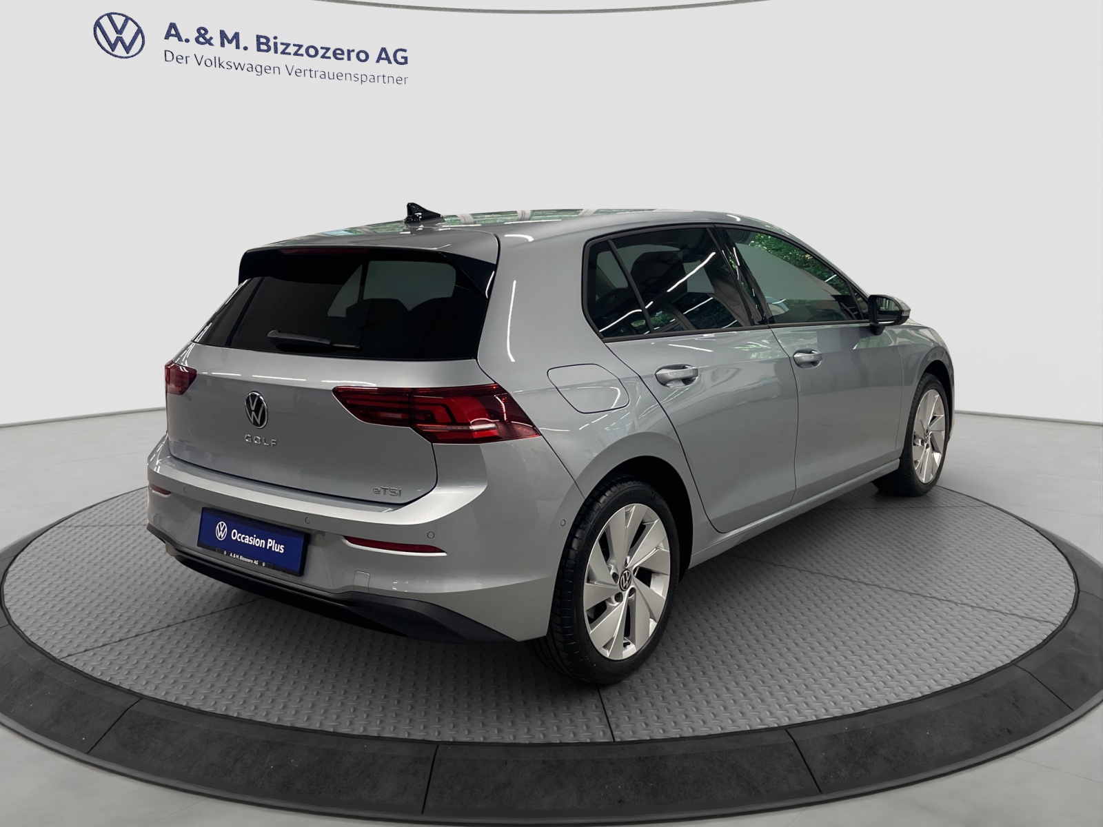 VW Golf 1.5 e TSI mHEV United DSG-image-4