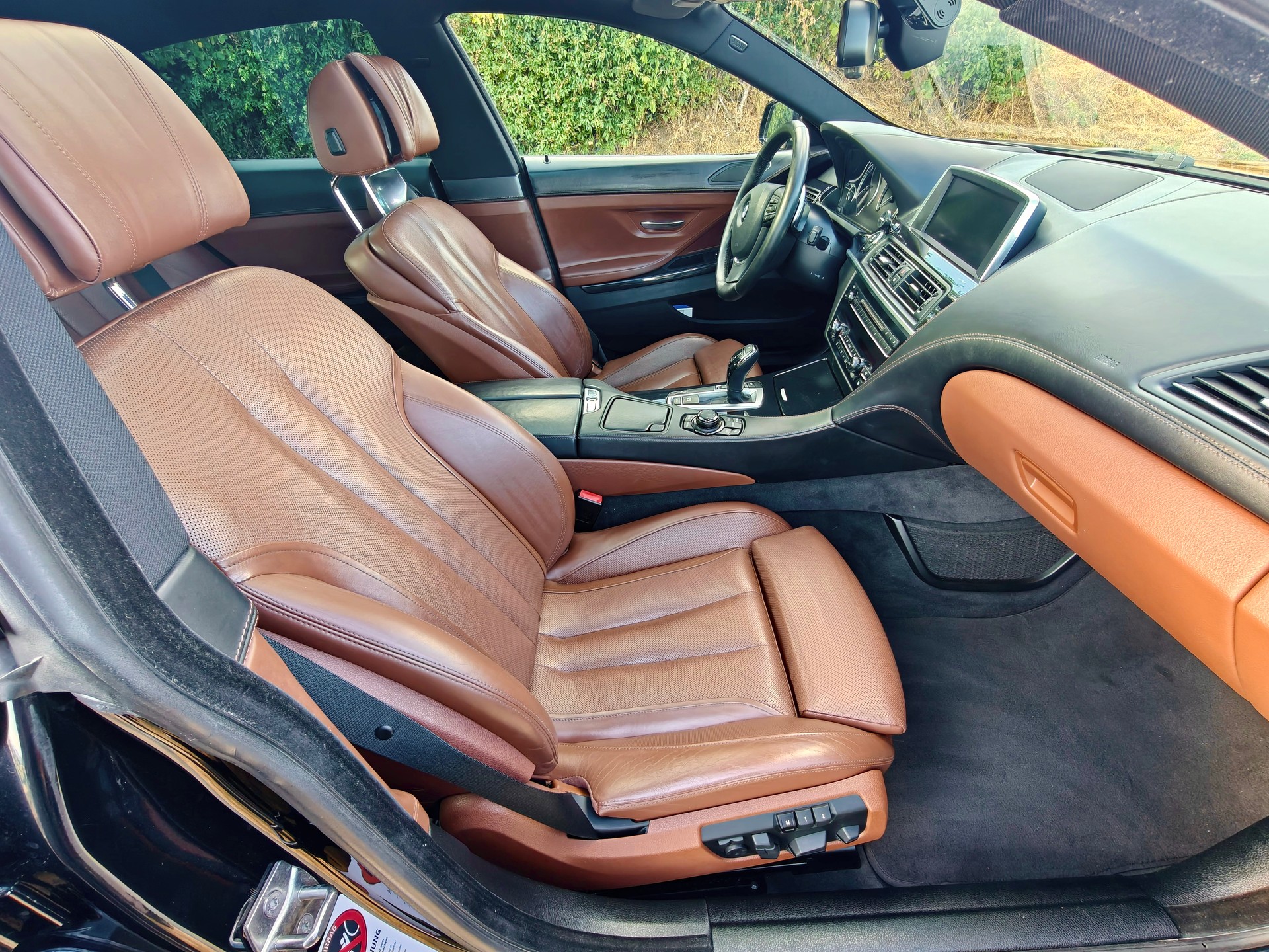 BMW 640i-image-12