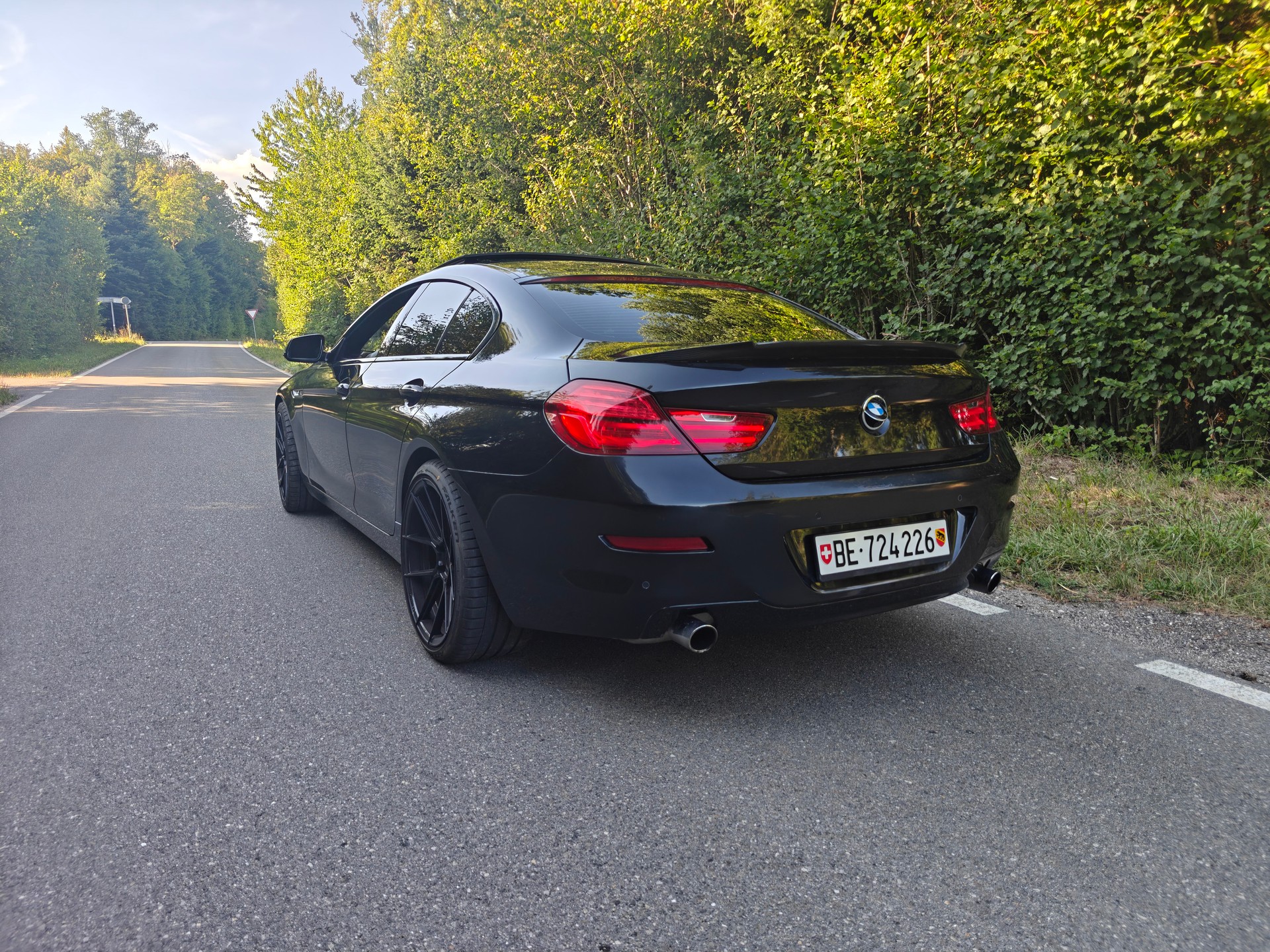 BMW 640i-image-2