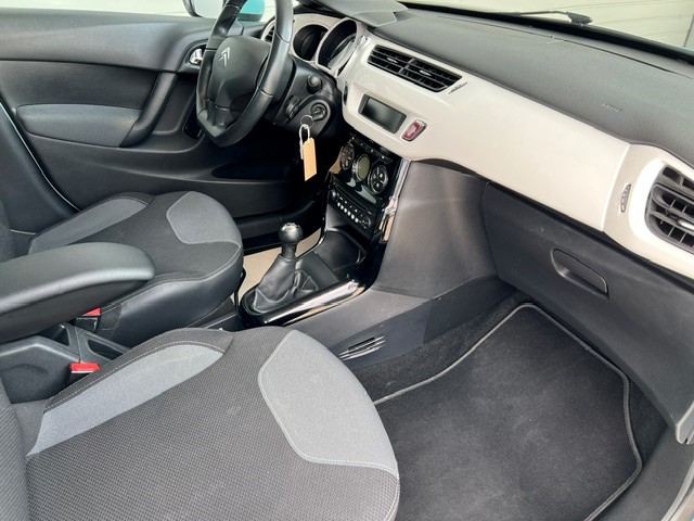 CITROEN C3 1.4i Swiss Style-image-16