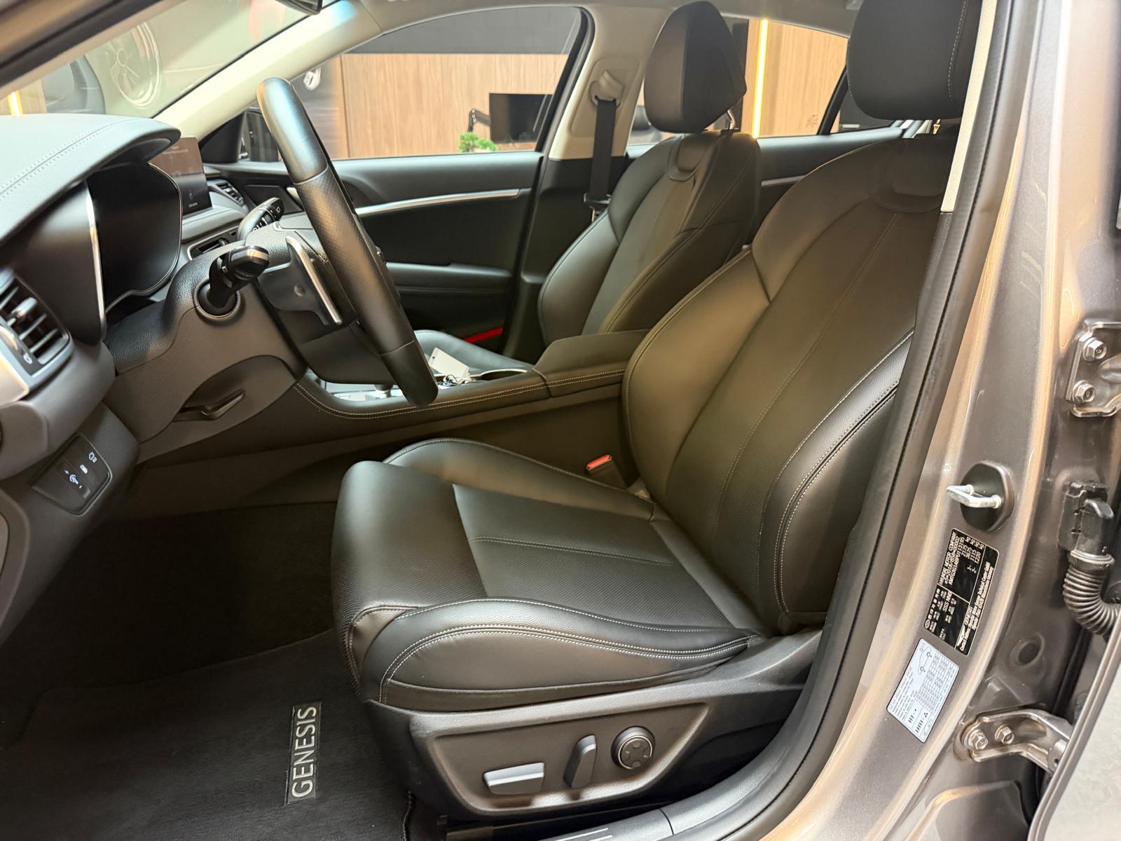 GENESIS G70 Shooting Brake 2.0T Premium-image-13