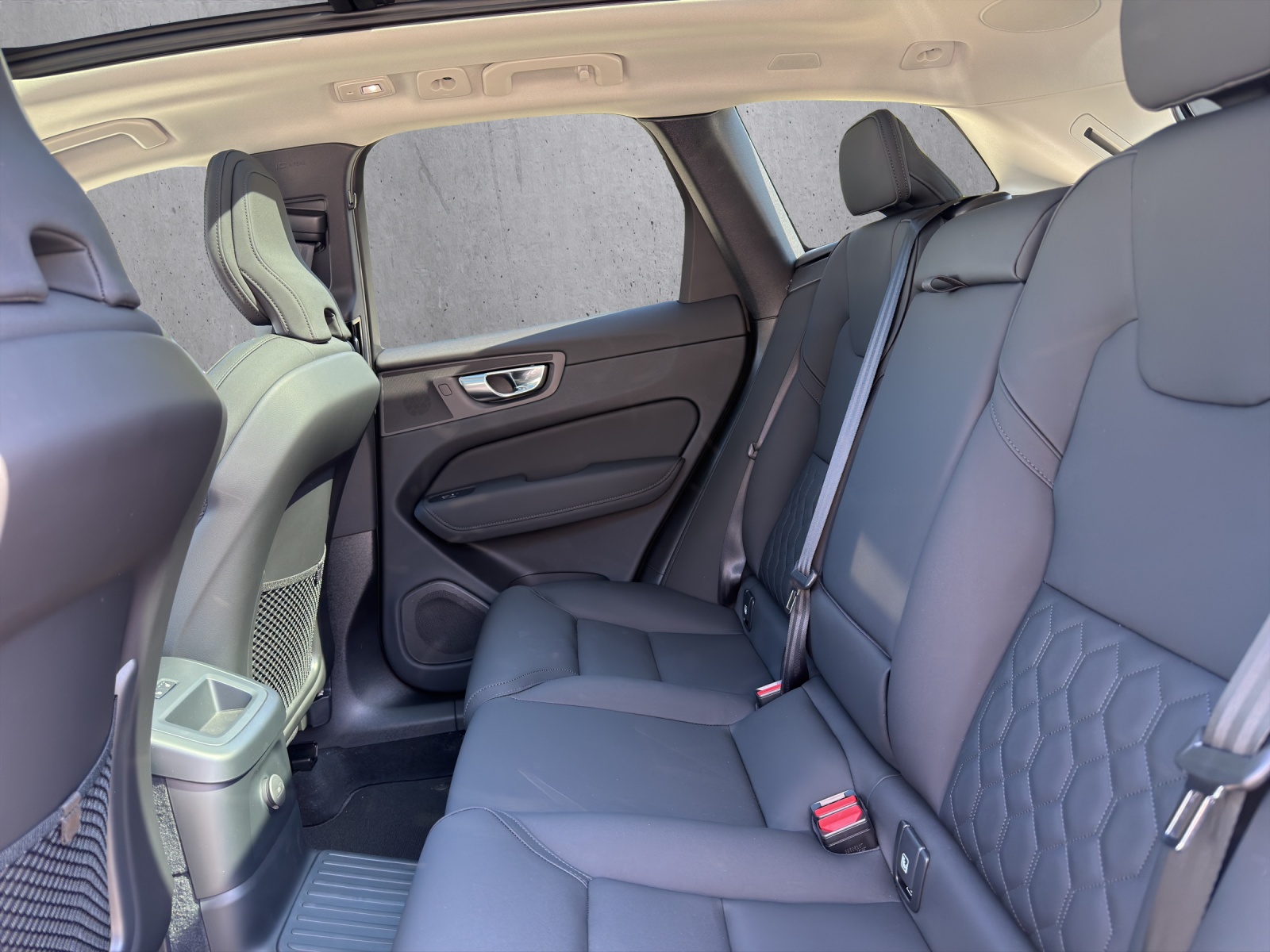 VOLVO XC60 T6 eAWD PluginHybrid Ultra Bright Geartronic-image-12