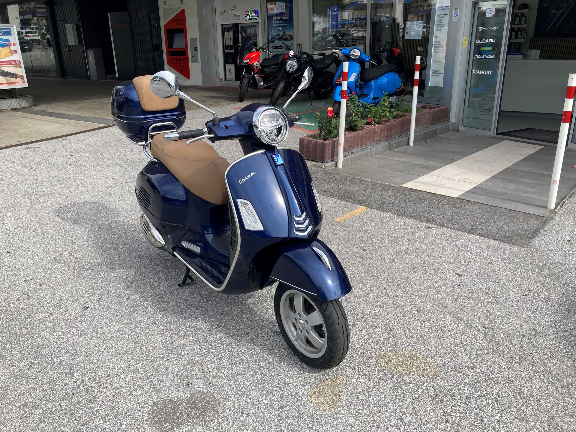 PIAGGIO Vespa GTS 300 HPE ABS/ASR-image-2