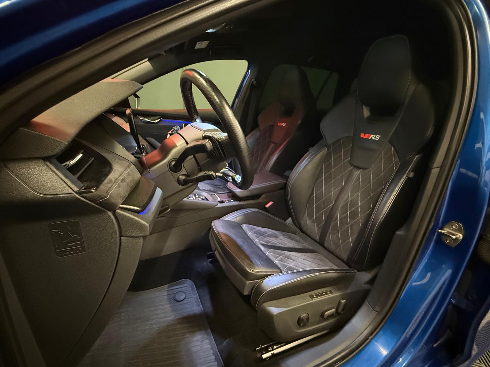 SKODA Octavia Combi 1.4 TSI PHEV DSG RS-image-9