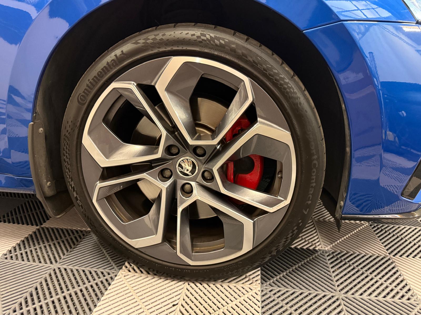 SKODA Octavia Combi 1.4 TSI PHEV DSG RS-image-27