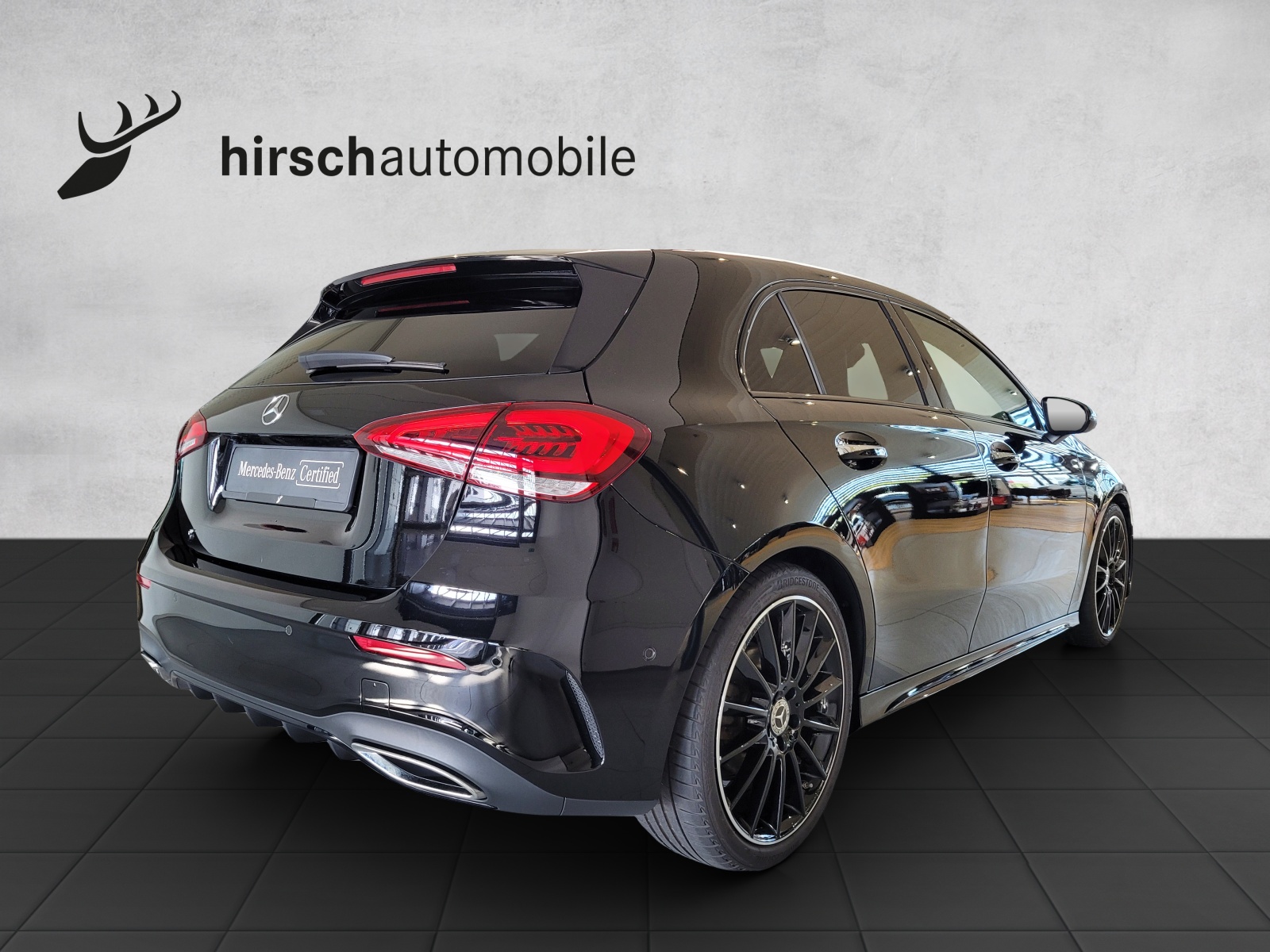 MERCEDES-BENZ A 180 AMG Line 7G-DCT-showroom-element-3