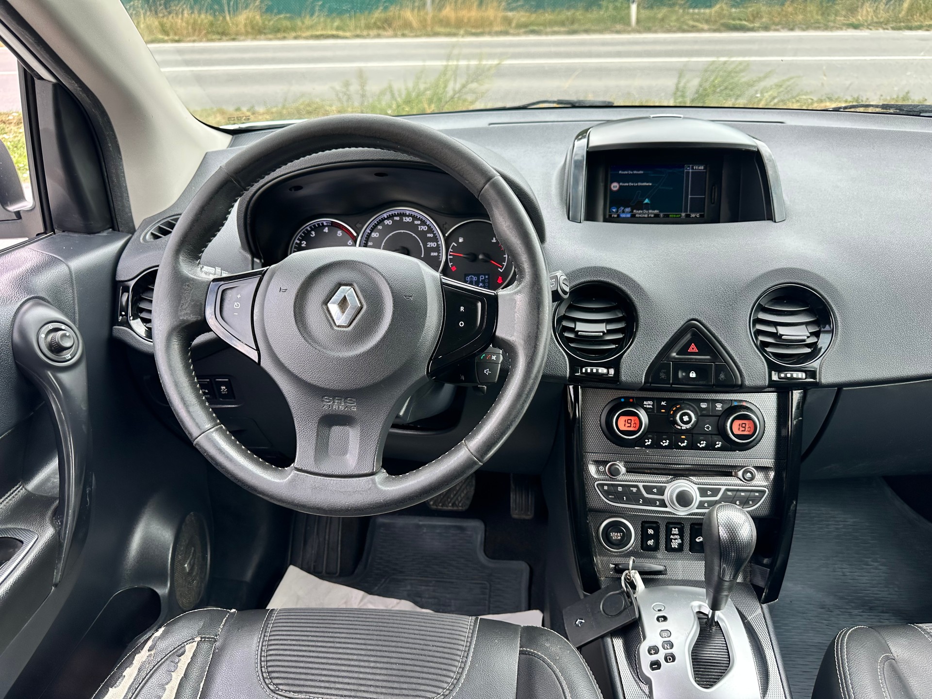 RENAULT Koleos 2.0 dCi Bose 4x4 Automatic-image-11