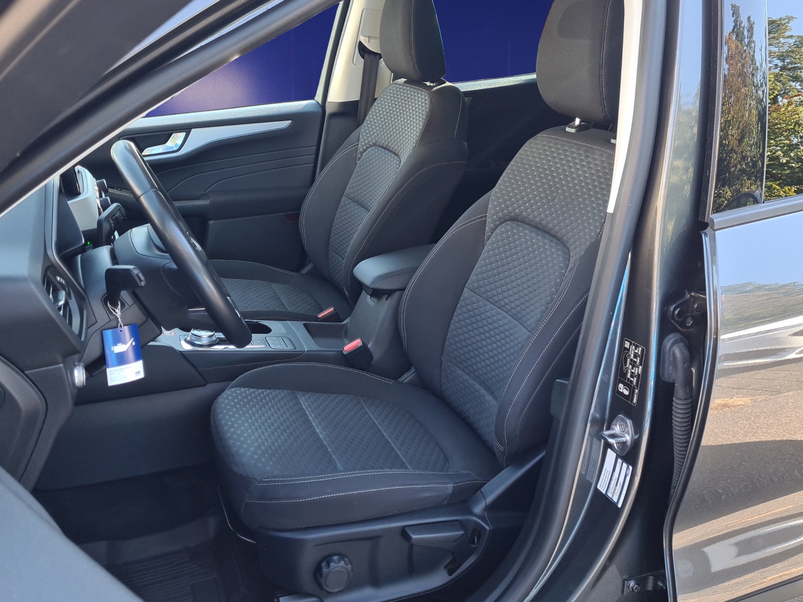 FORD Kuga 2.0 EcoBlue 190 PS Cool & Connect 4x4 AUTOMAT-image-6