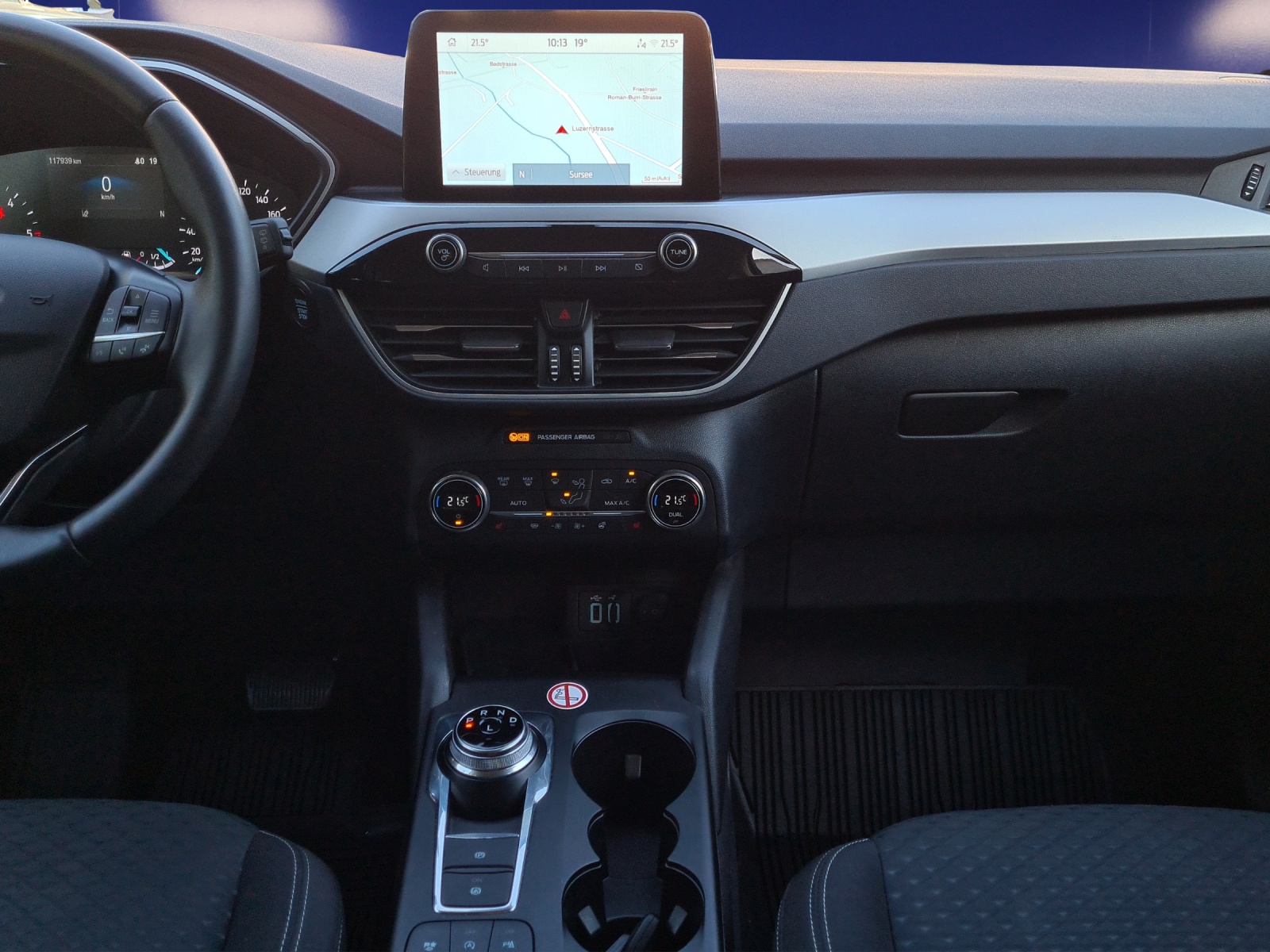 FORD Kuga 2.0 EcoBlue 190 PS Cool & Connect 4x4 AUTOMAT-image-8