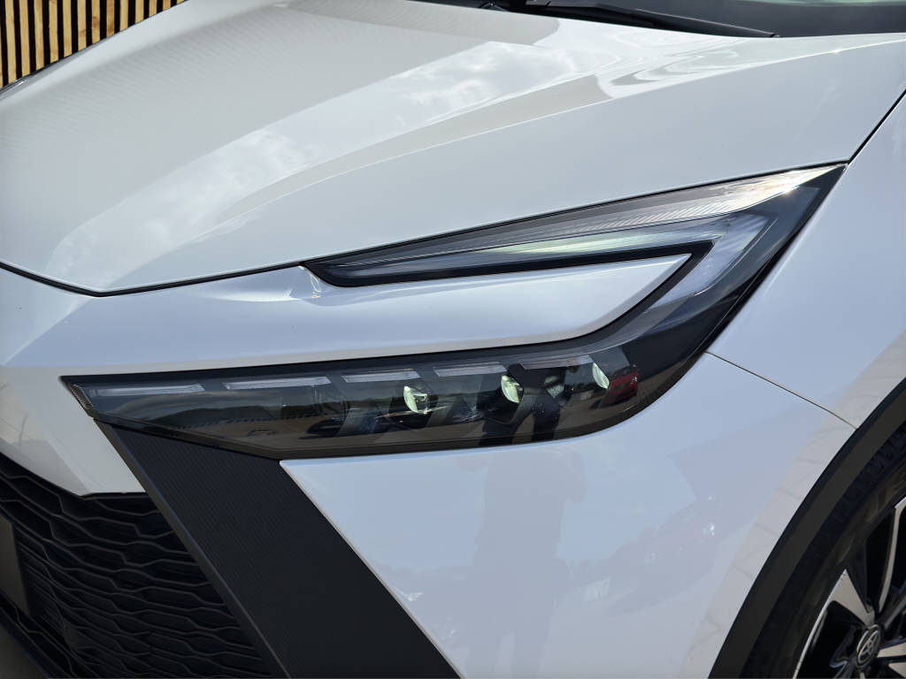 TOYOTA C-HR 1.8 HEV Trend-image-17