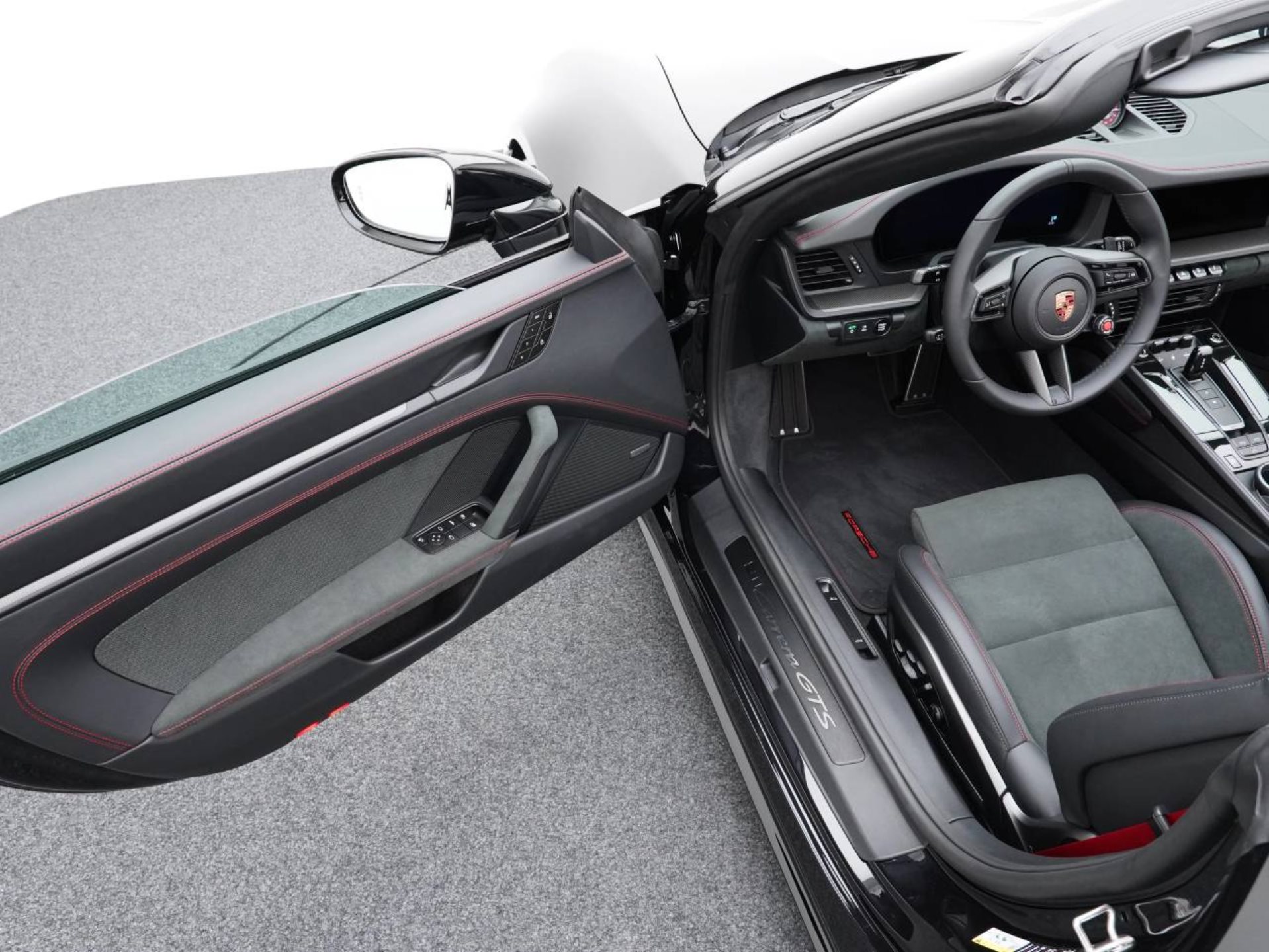 PORSCHE 911 Carrera GTS Cabriolet-showroom-element-3