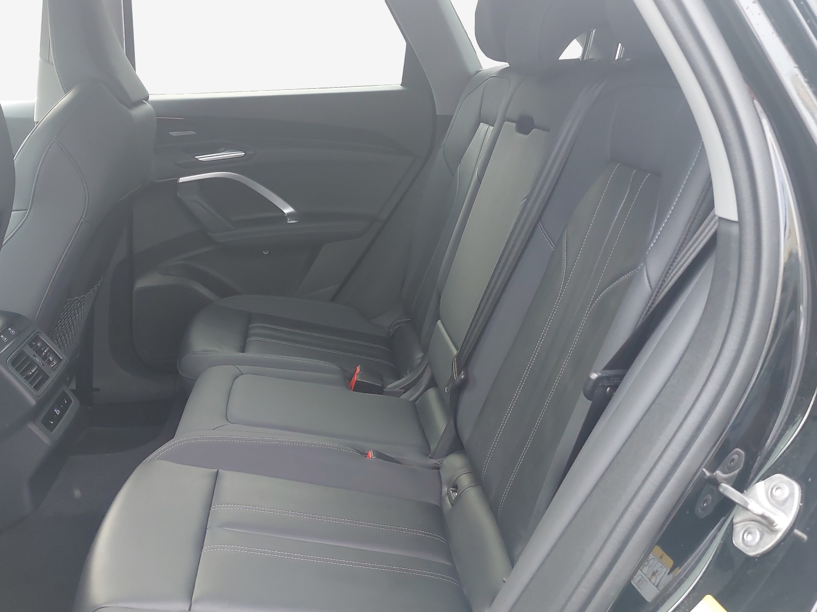 AUDI Q5 TDI quattro 150 kW S-tronic-image-11