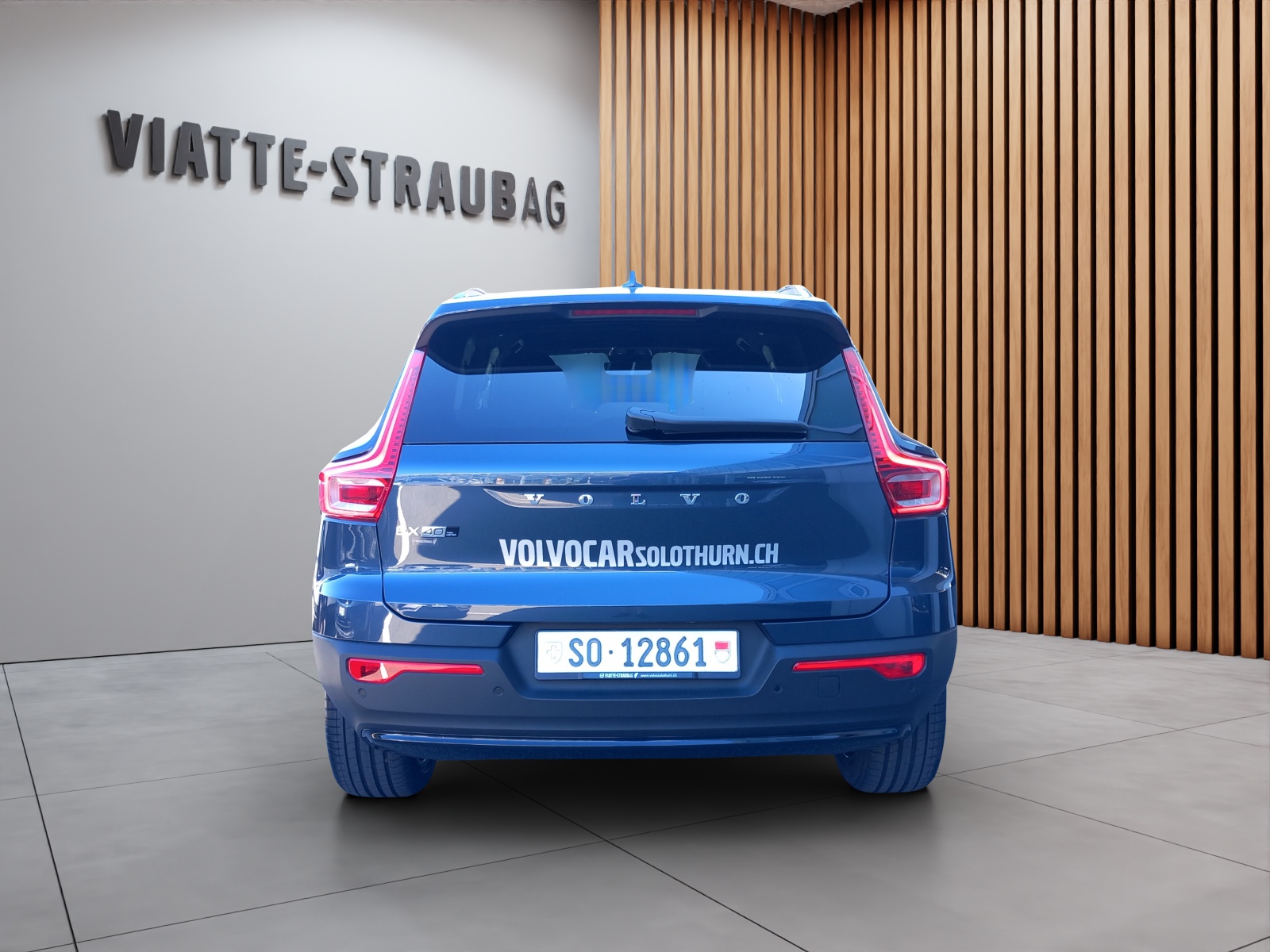 VOLVO EX40 Twin Plus AWD-showroom-element-3